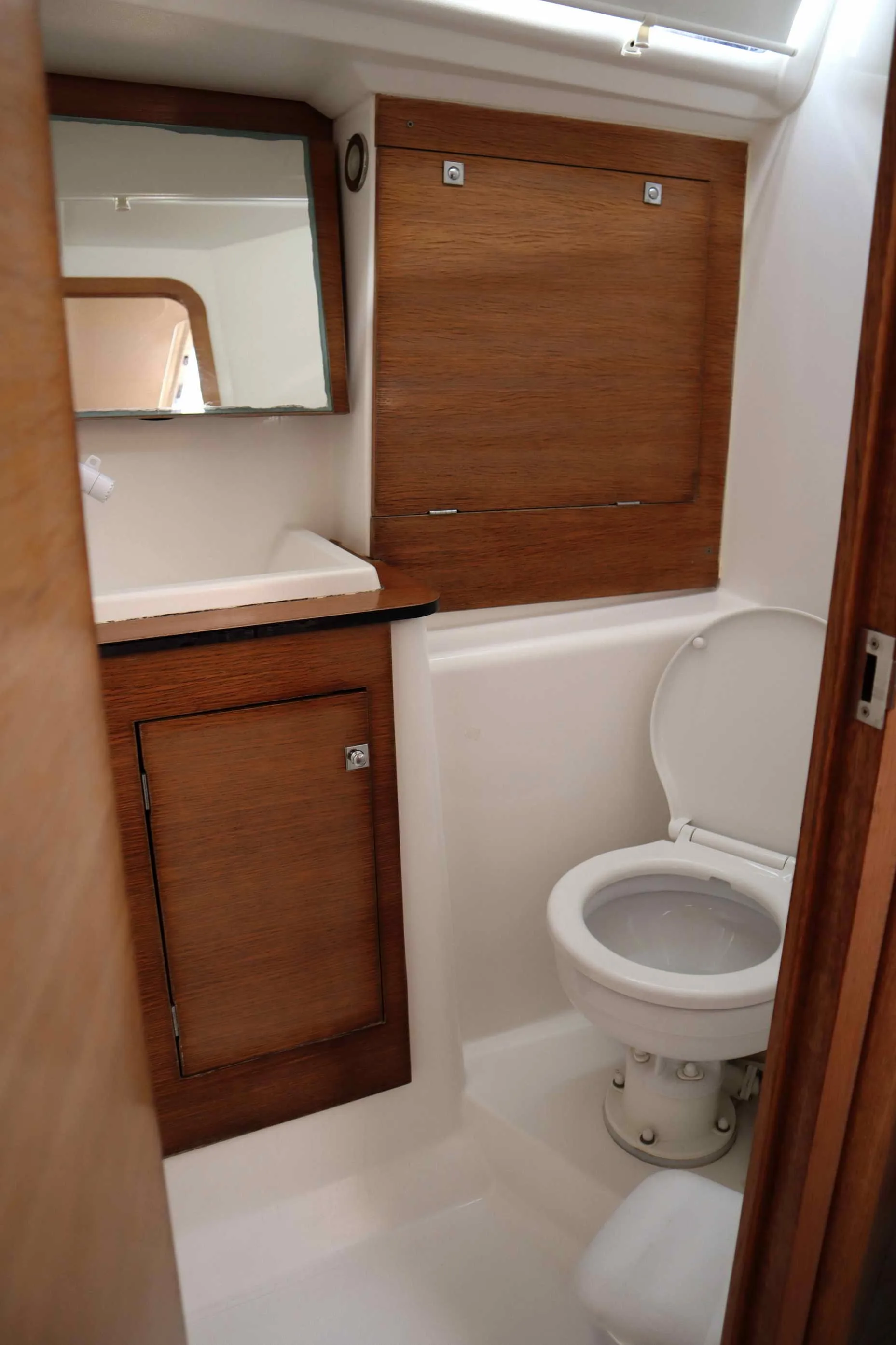 Dufour 382 Grand Large PRINCE FOLEGANDROS — фотография яхты 16