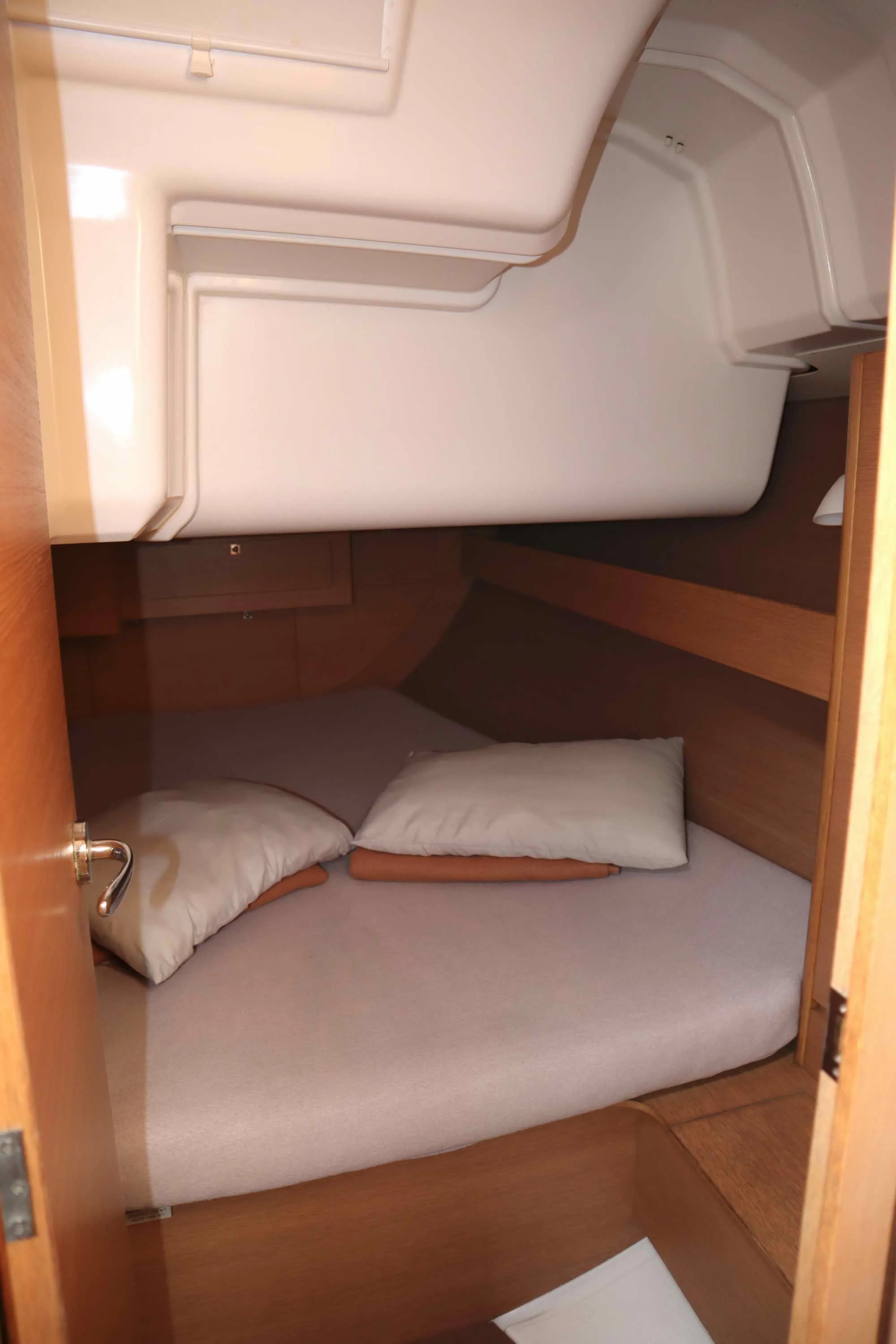 Dufour 382 Grand Large PRINCE FOLEGANDROS — фотография яхты 17