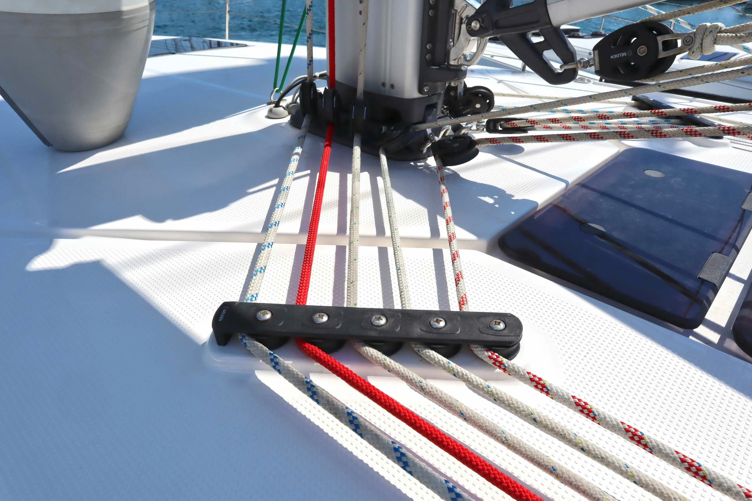 Bavaria Cruiser 46 UNICORN — yacht photo 25