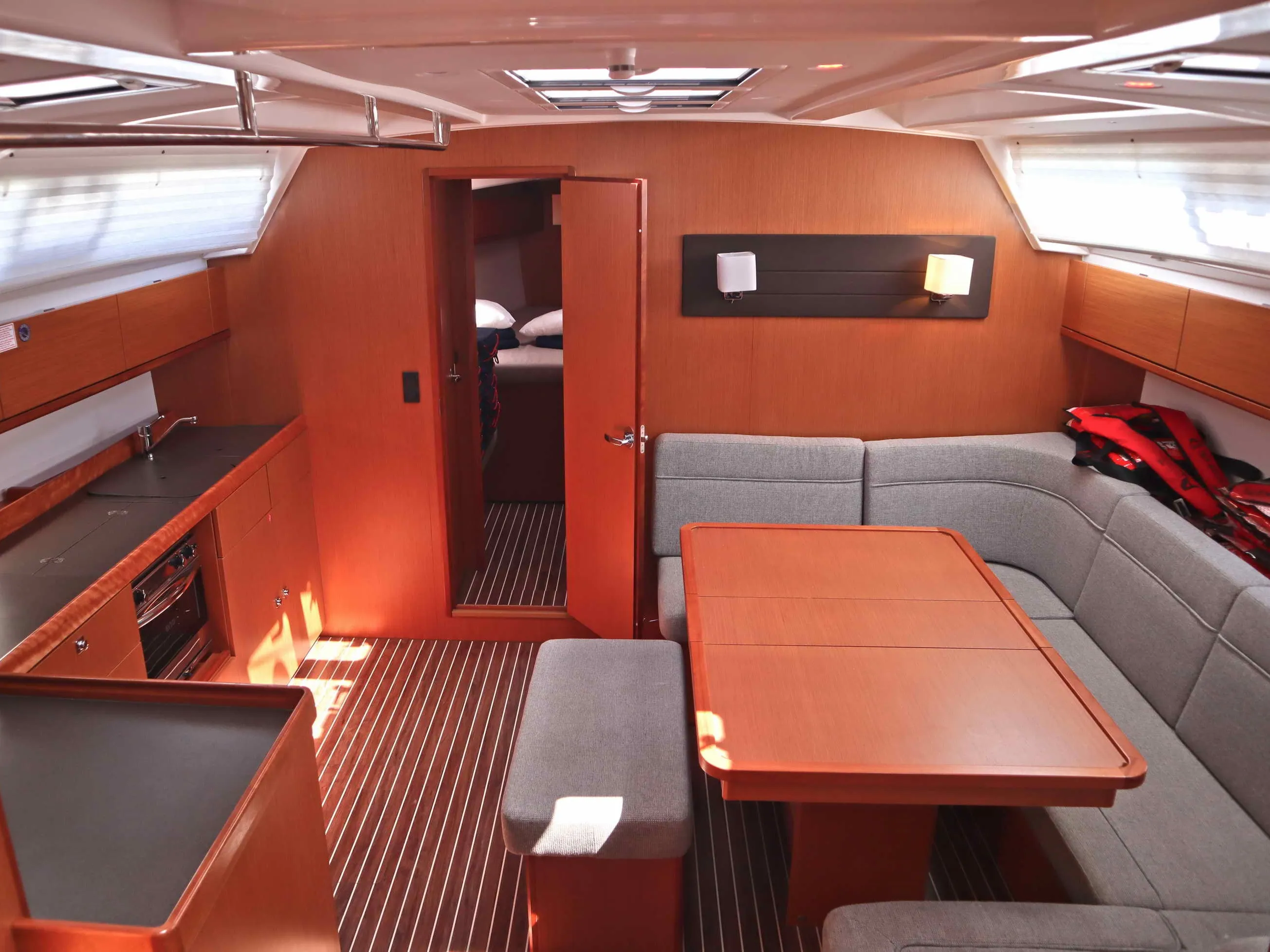 Bavaria Cruiser 46 UNICORN — yacht photo 10