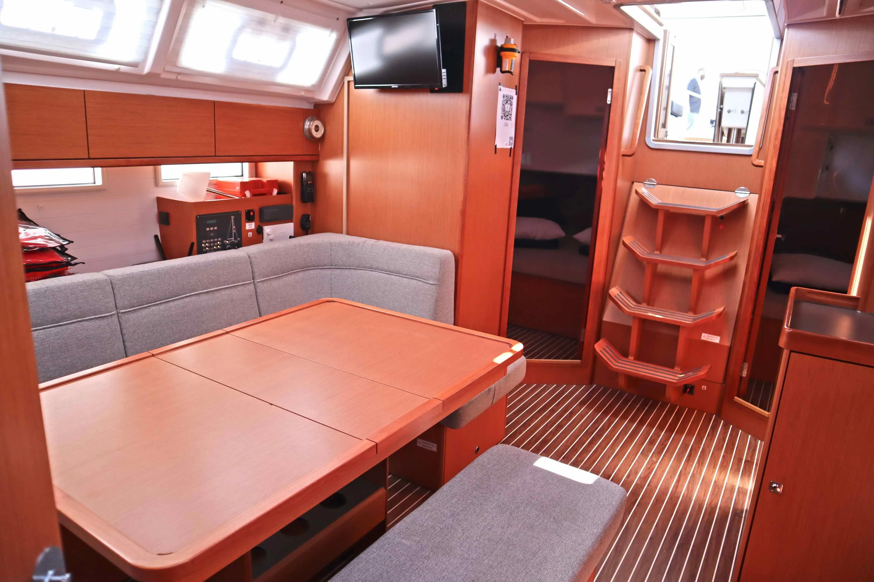 Bavaria Cruiser 46 UNICORN — yacht photo 2