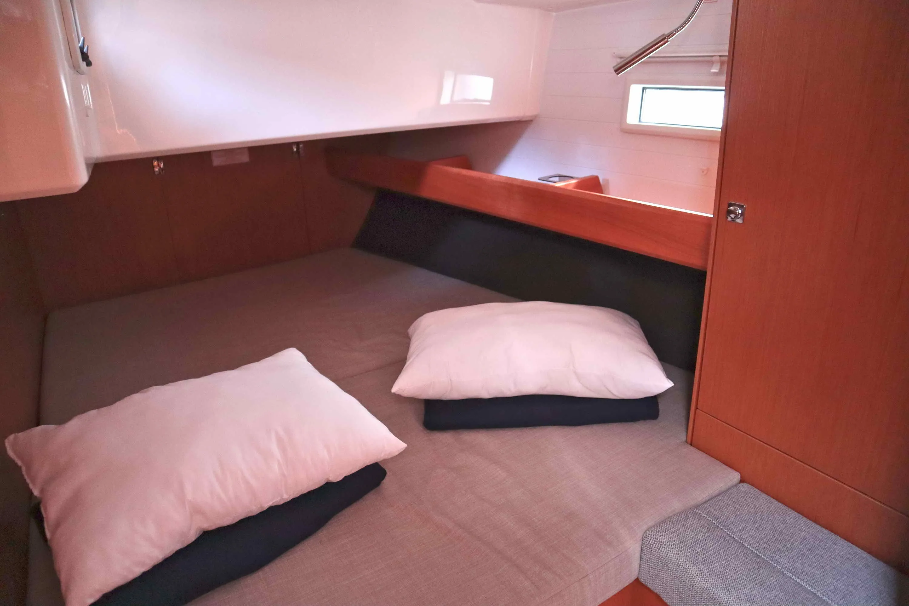 Bavaria Cruiser 46 UNICORN — yacht photo 12