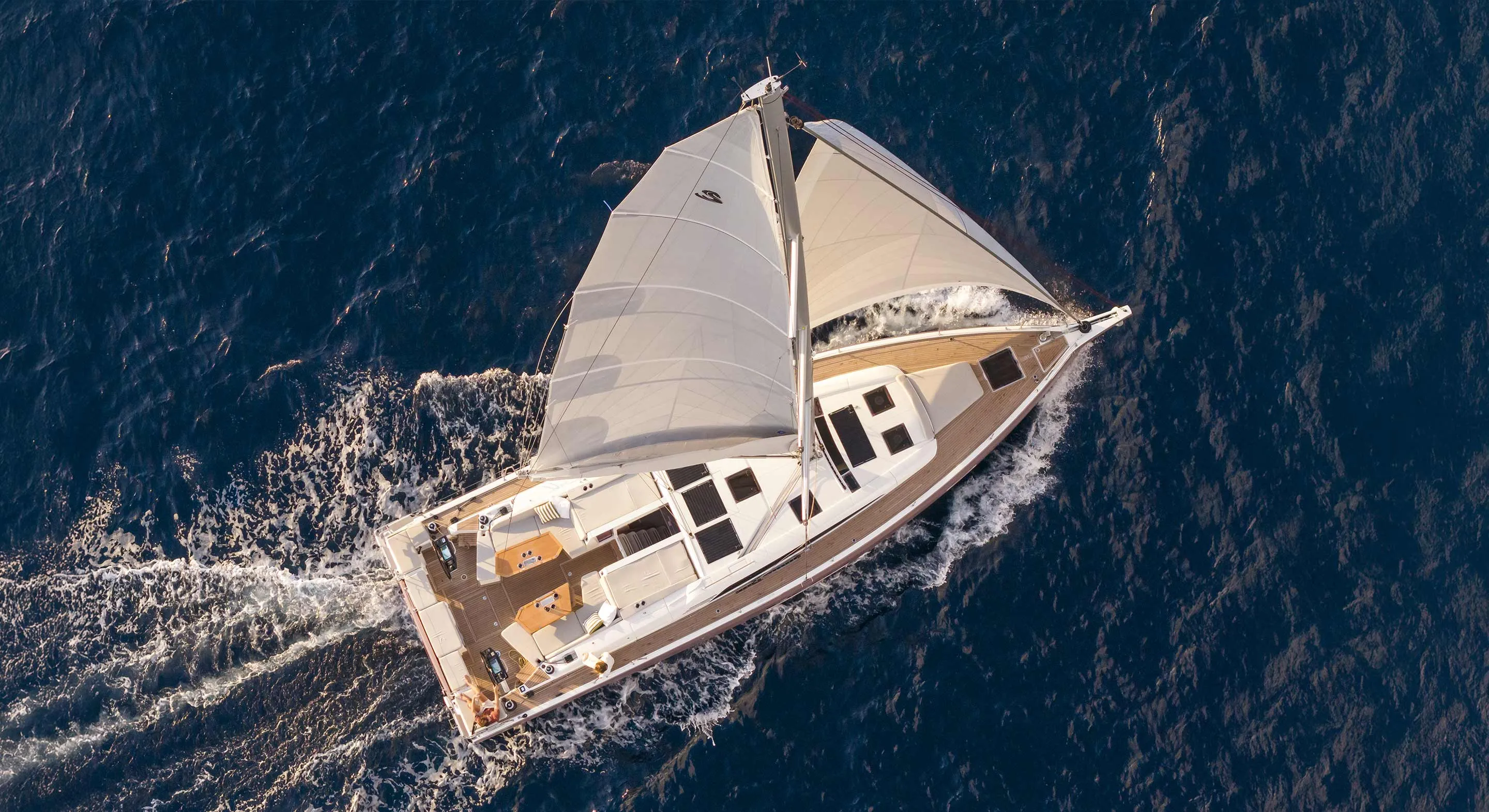 Oceanis 52 AIR — фотография яхты 4