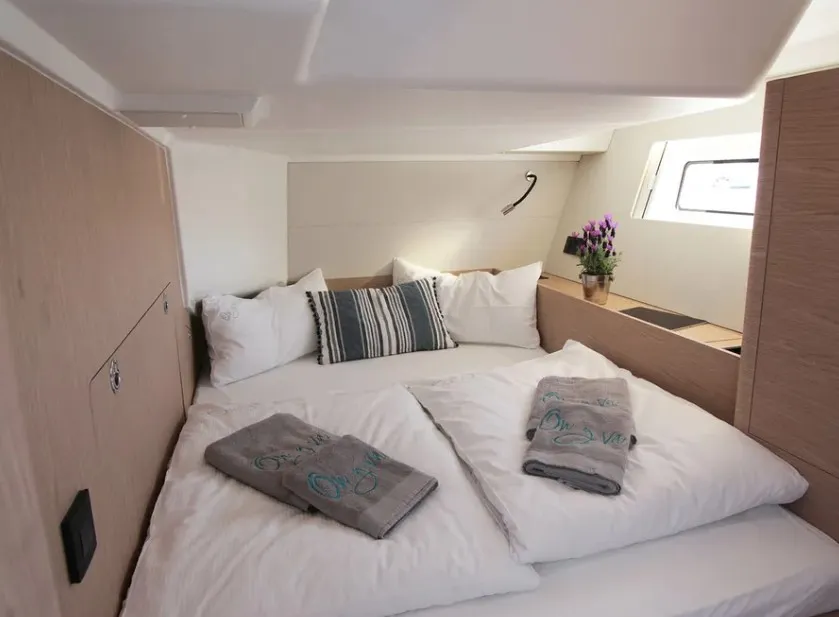 First 53 On Y Va - Skippered — yacht photo 7