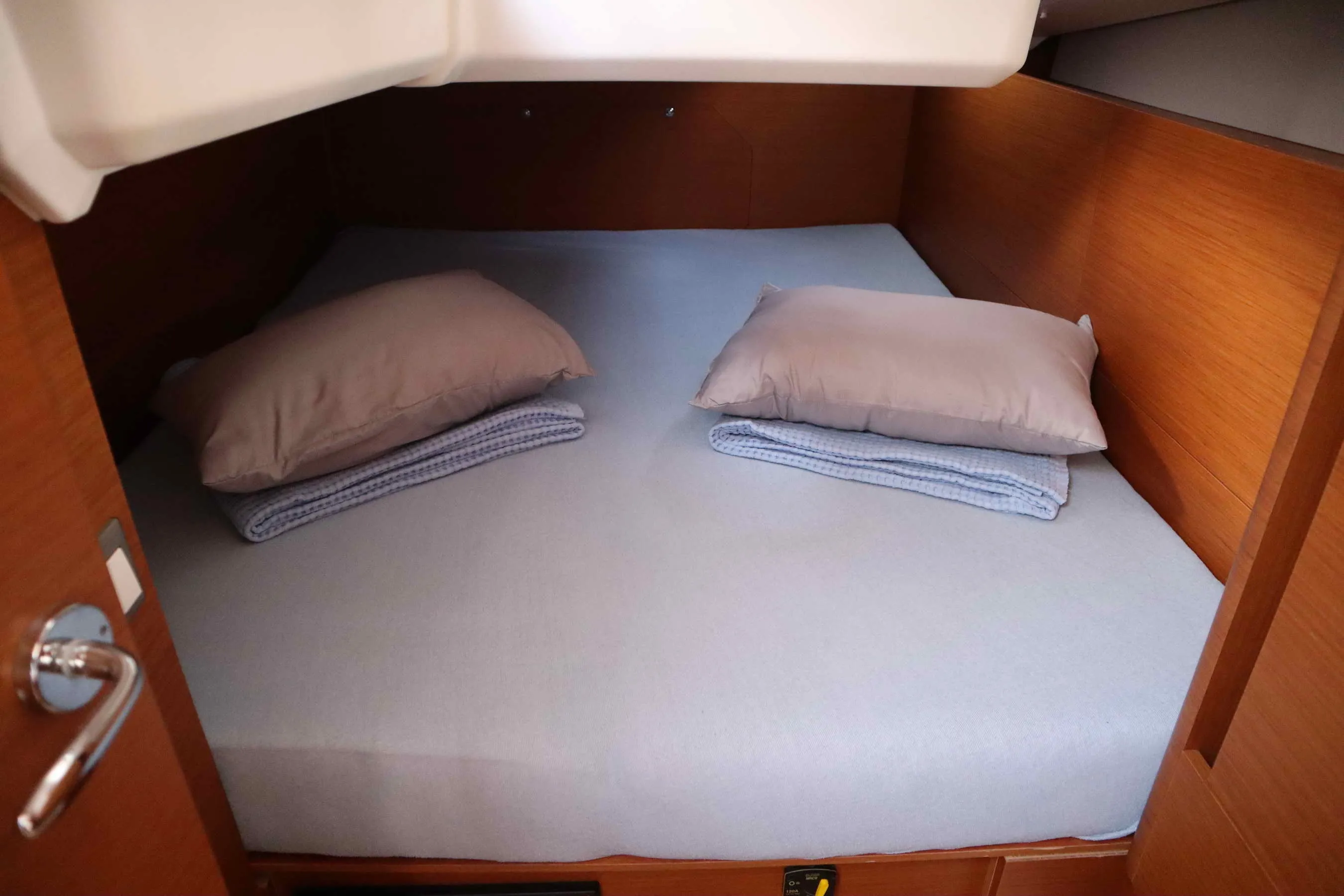 Sun Odyssey 440 DIAMOND — фотография яхты 14