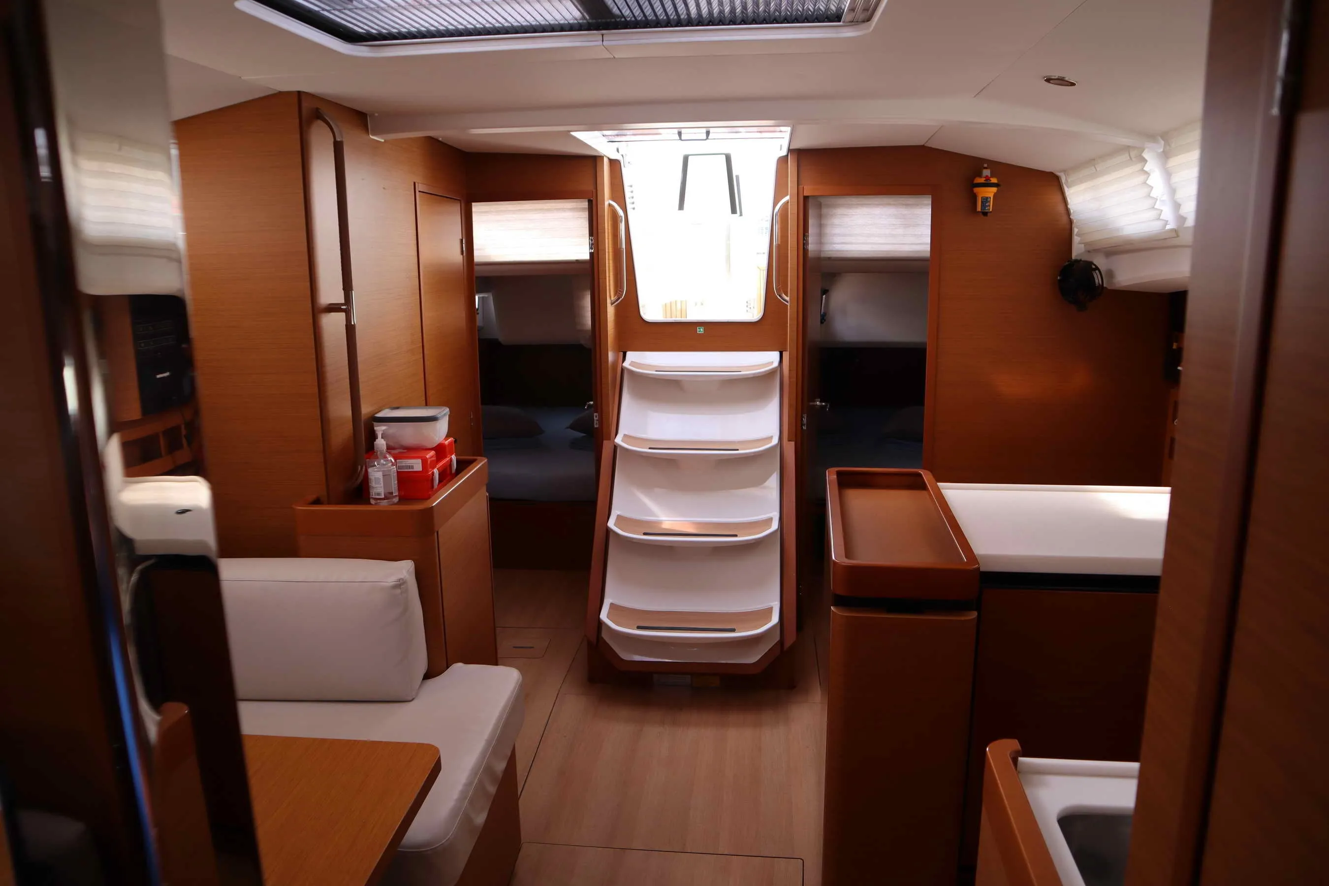 Sun Odyssey 440 DIAMOND — фотография яхты 7