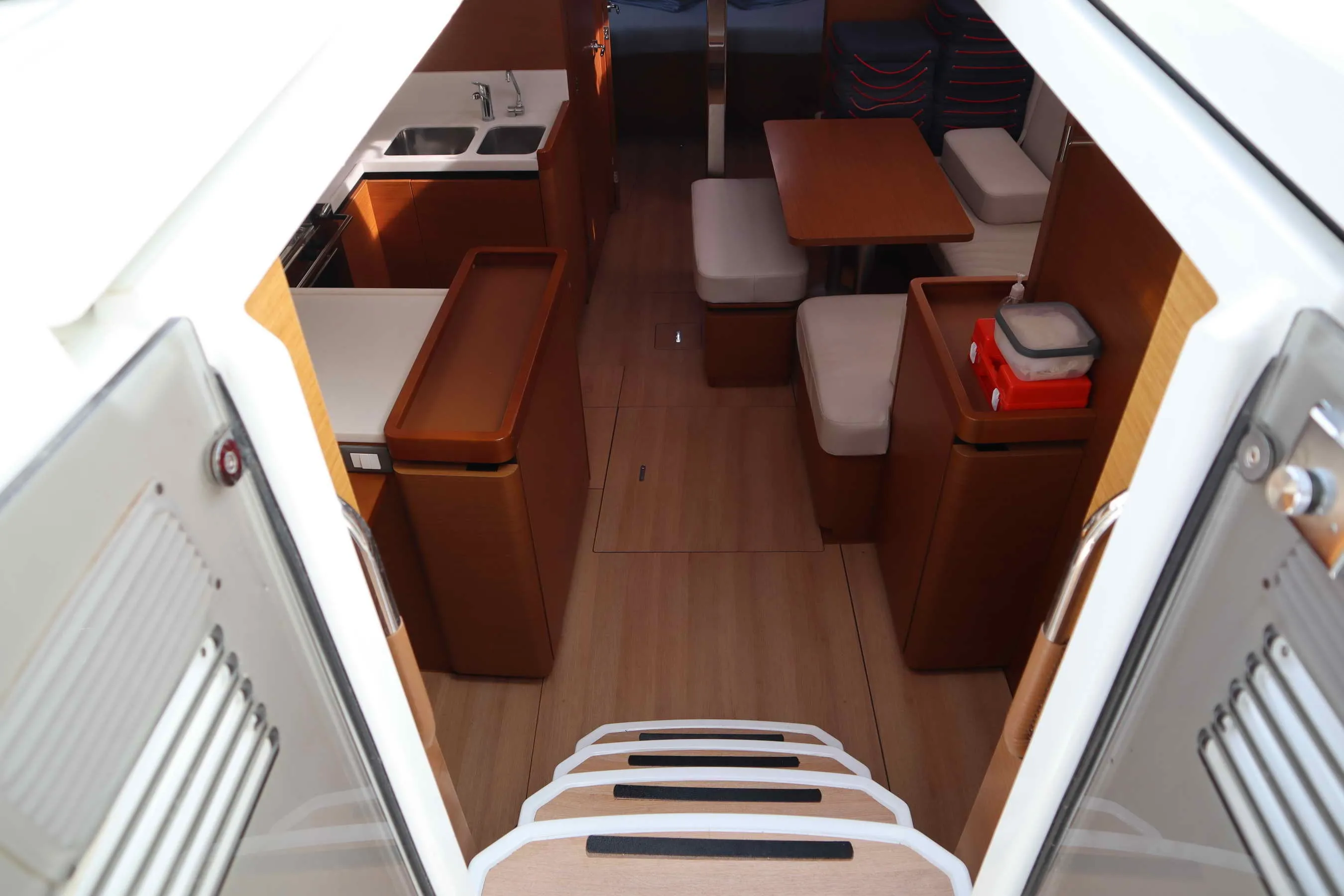 Sun Odyssey 440 DIAMOND — фотография яхты 18