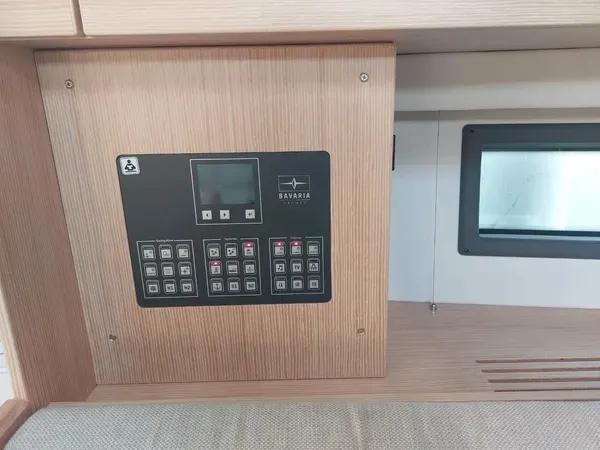 Bavaria C42 MARABOU — фотография яхты 13