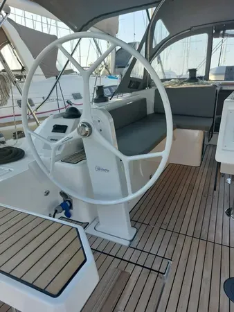 Bavaria C42 MARABOU — фотография яхты 11