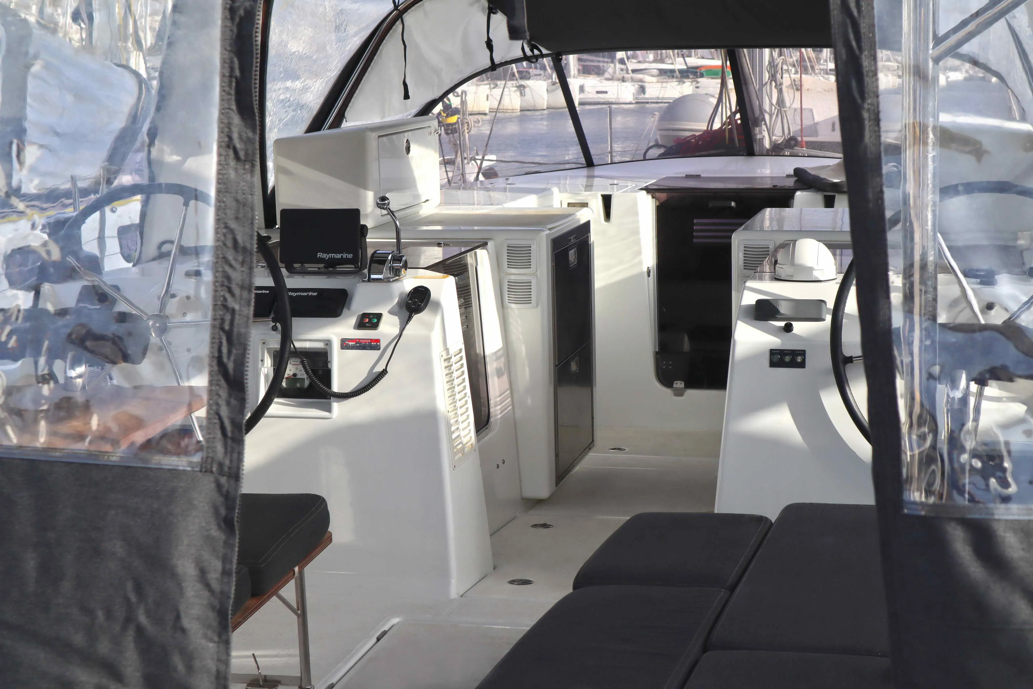 Sun Loft 47 SOLARIS — foto dello yacht n. 2