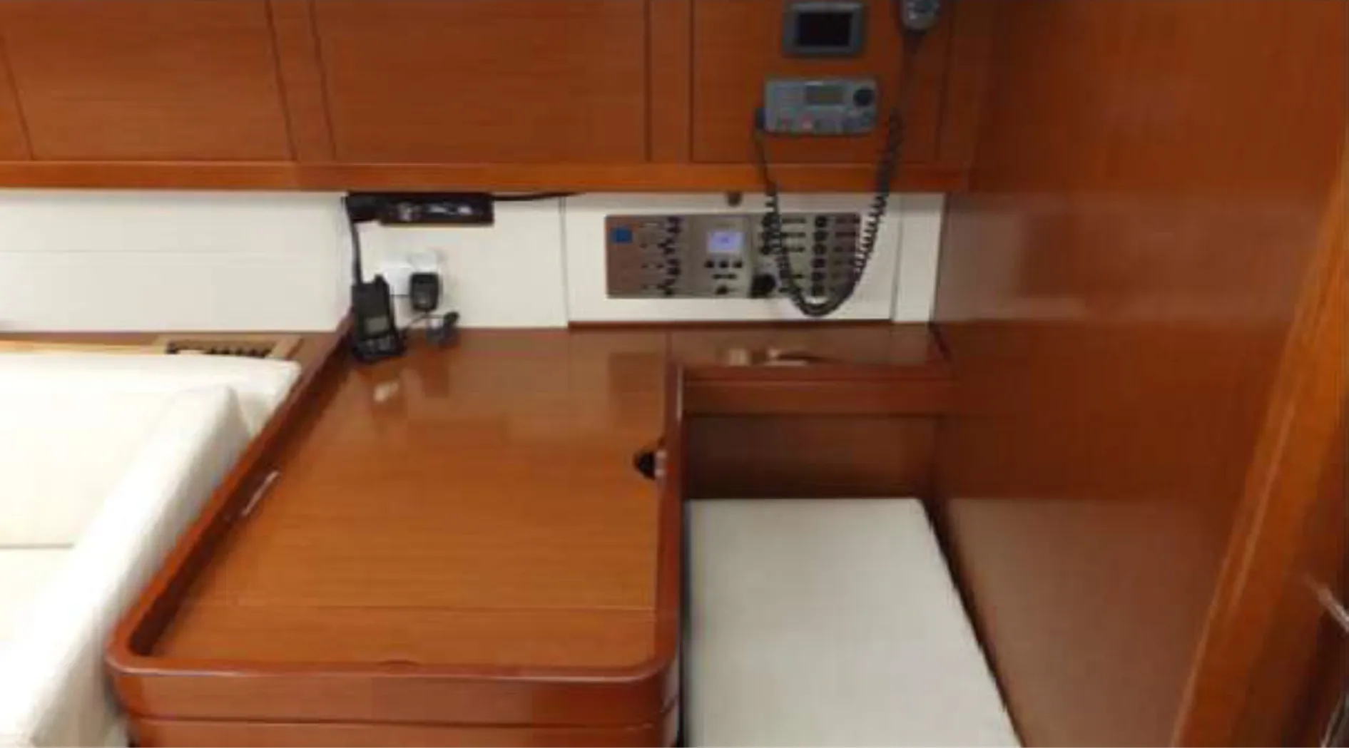 Oceanis 50 IN COMPLIANCE — foto dello yacht n. 2