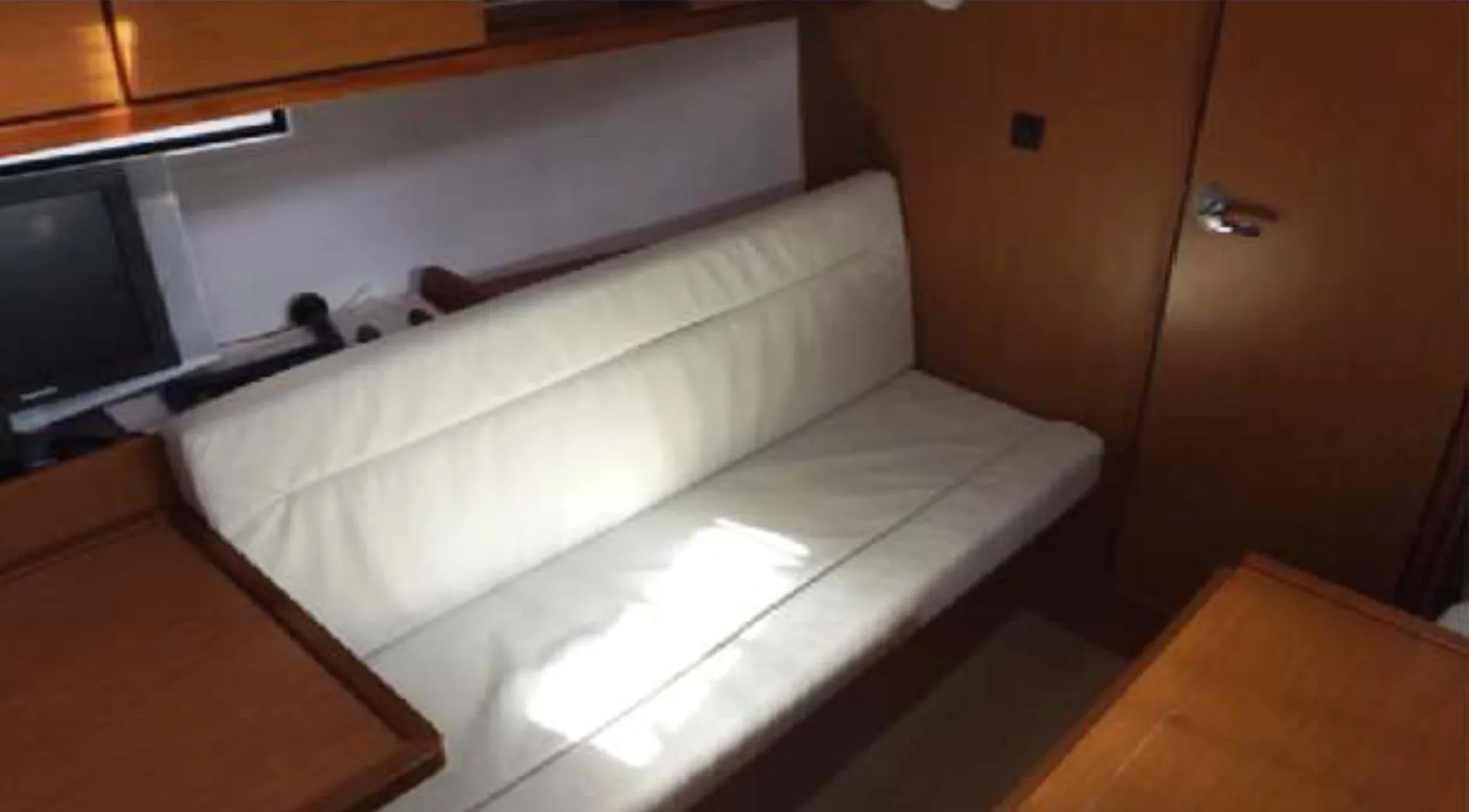 Bavaria Cruiser 36 KIWI — jahtikuva 2