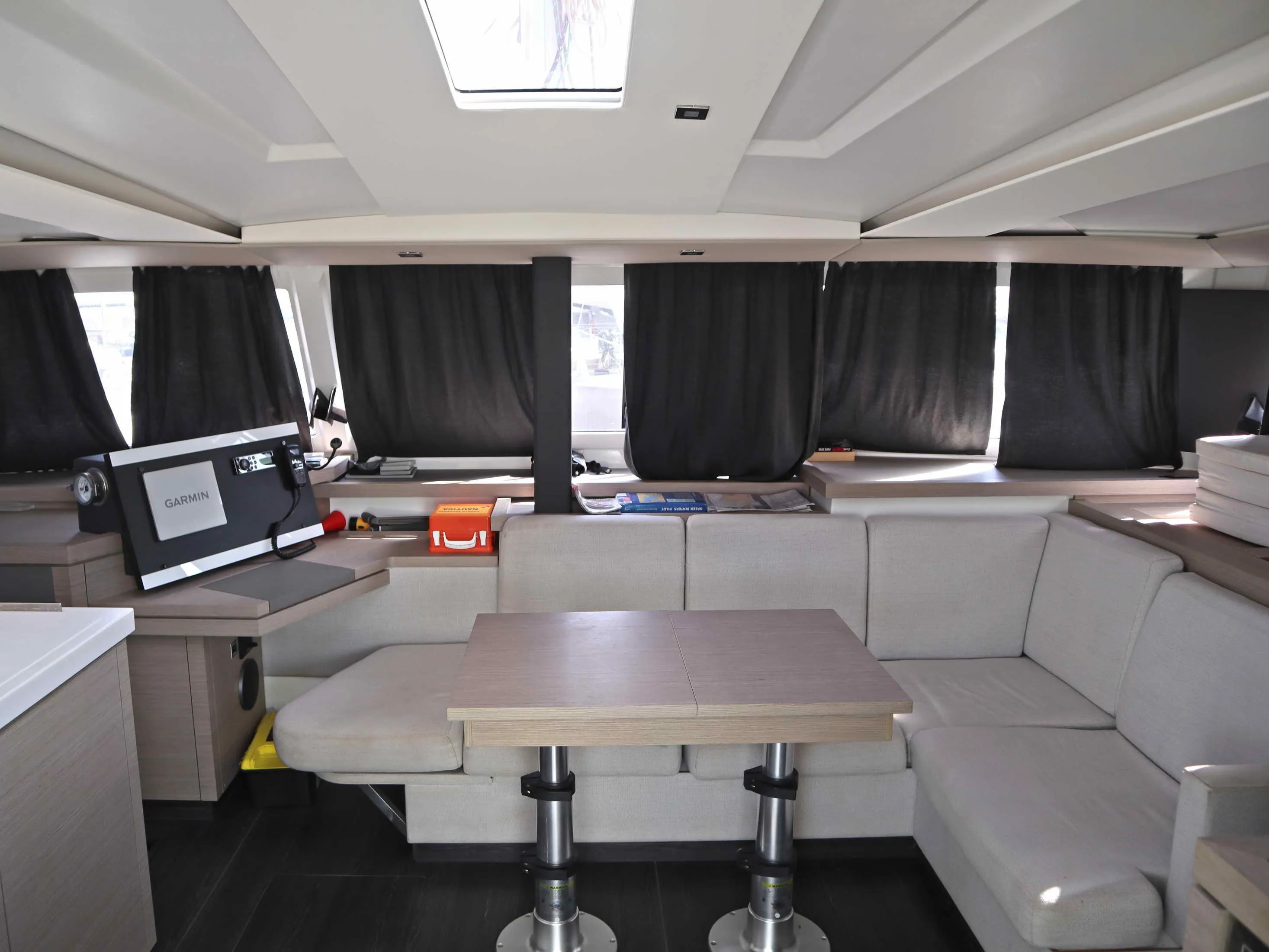 Astréa 42 HANNAH III — foto dello yacht n. 2