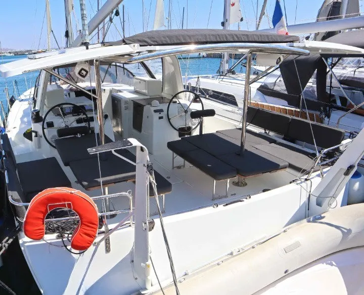 Sun Loft 47 SUN RISE III — фотография яхты 19