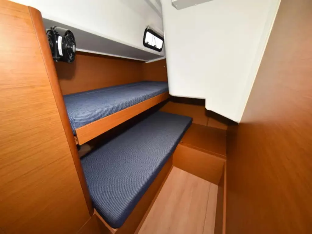 Sun Loft 47 NEW HORIZONS — yacht photo 5