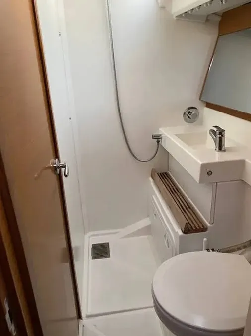 Sun Odyssey 440 GOJI BERRY — фотография яхты 3