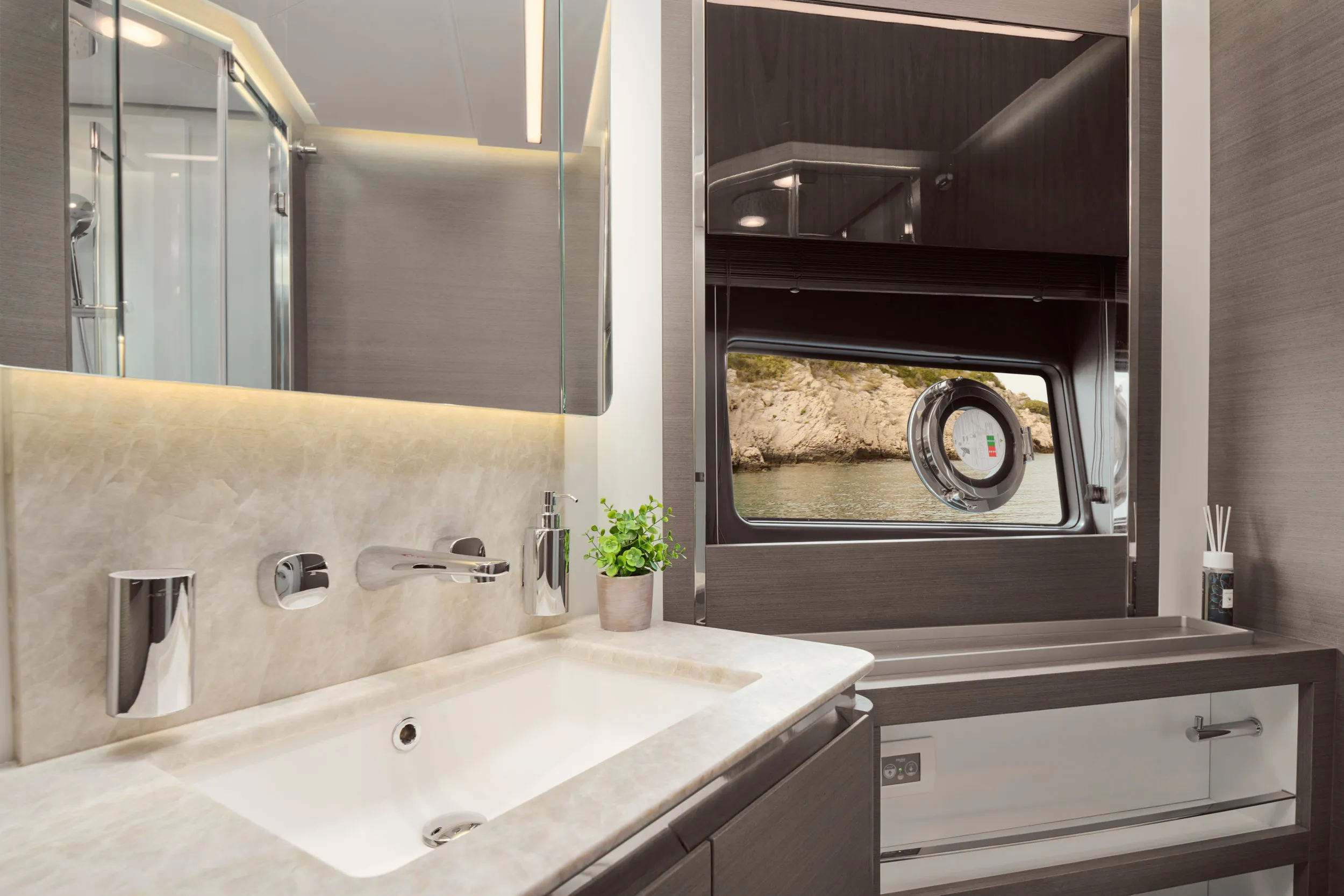 Azimut S8 MYNE — foto dello yacht n. 30