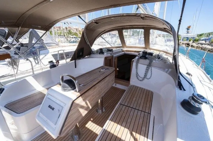 Bavaria Cruiser 37 KATA — фотография яхты 2
