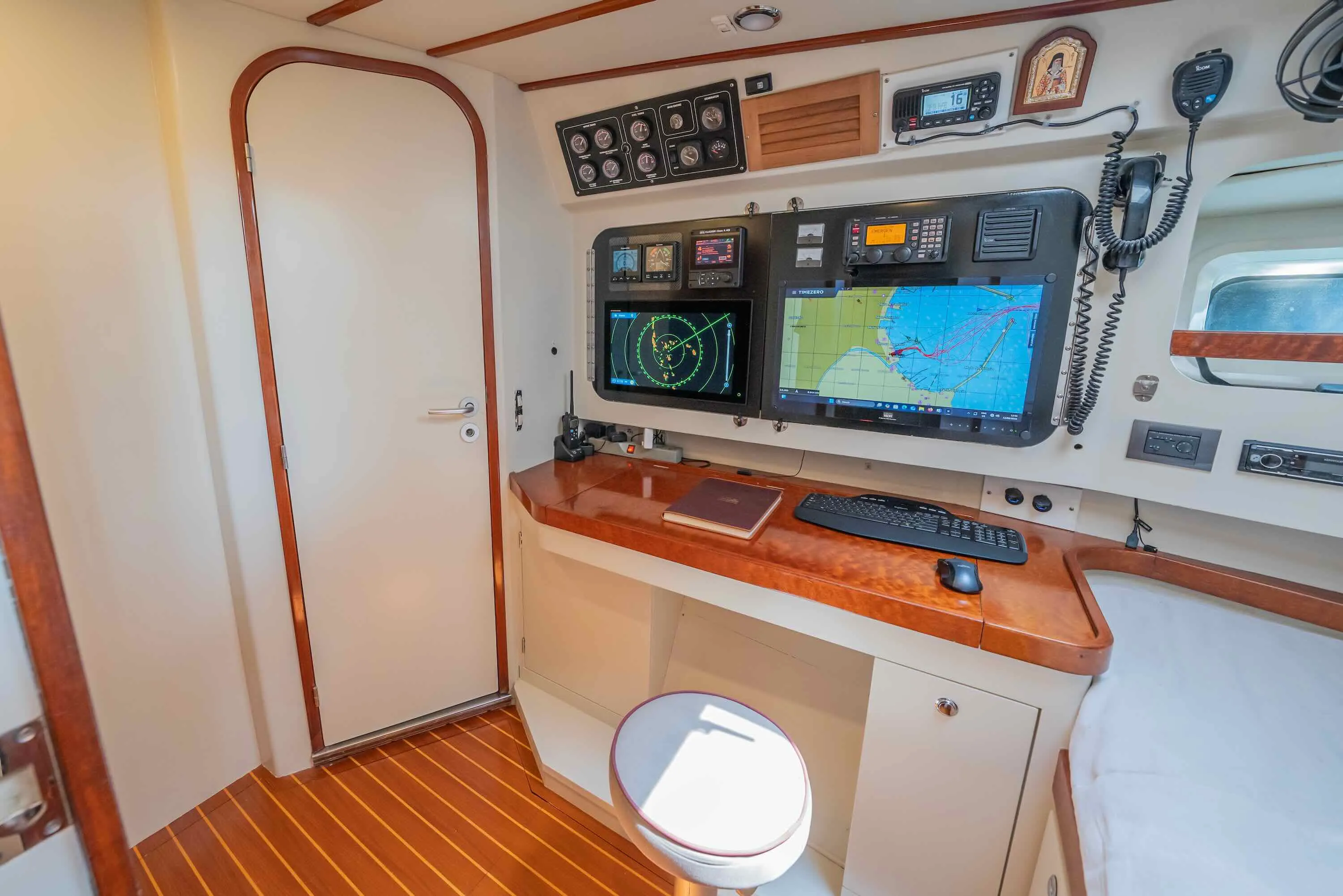 CNB 76 Lilla — yacht photo 21