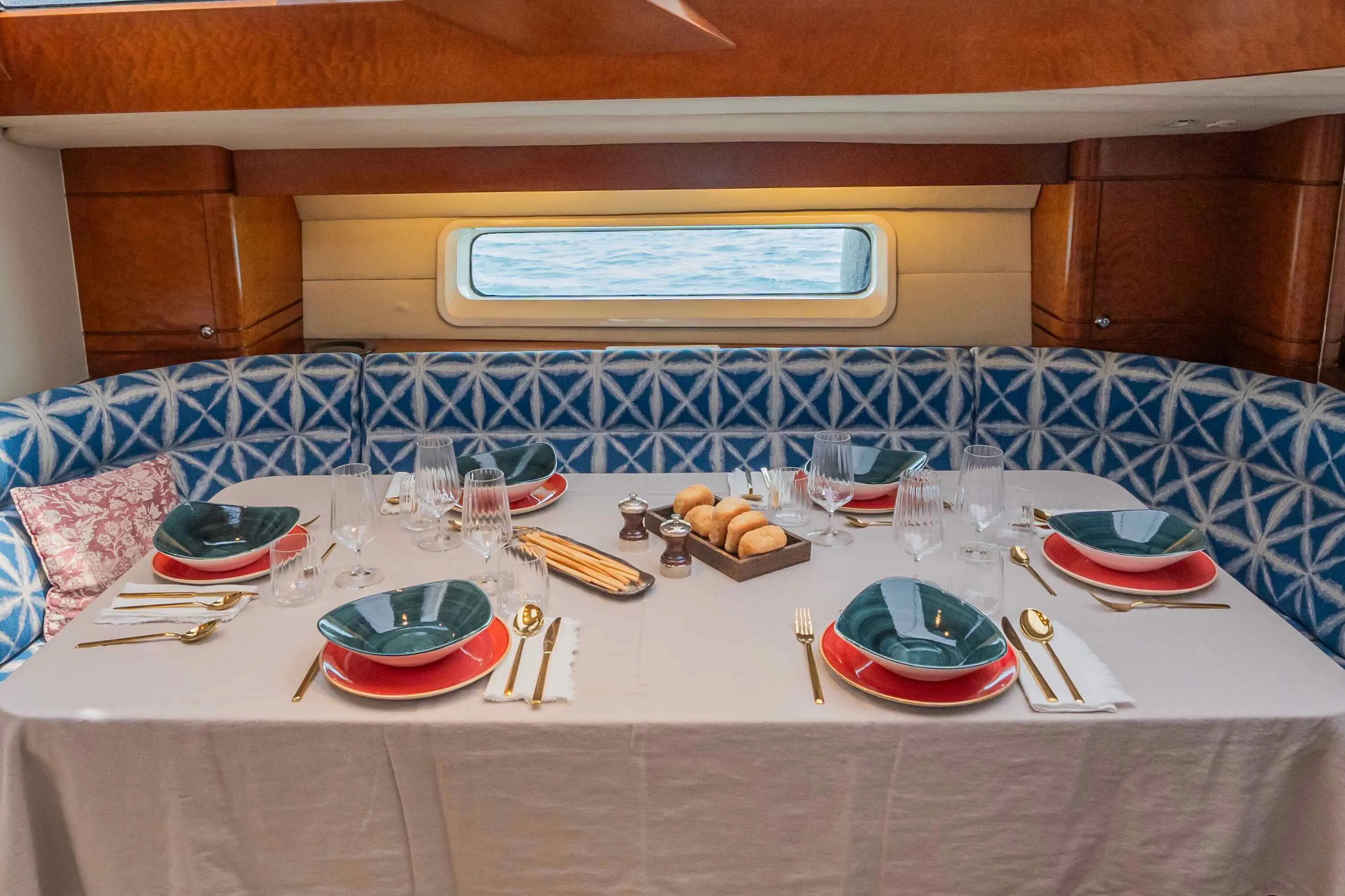 CNB 76 Lilla — yacht photo 8
