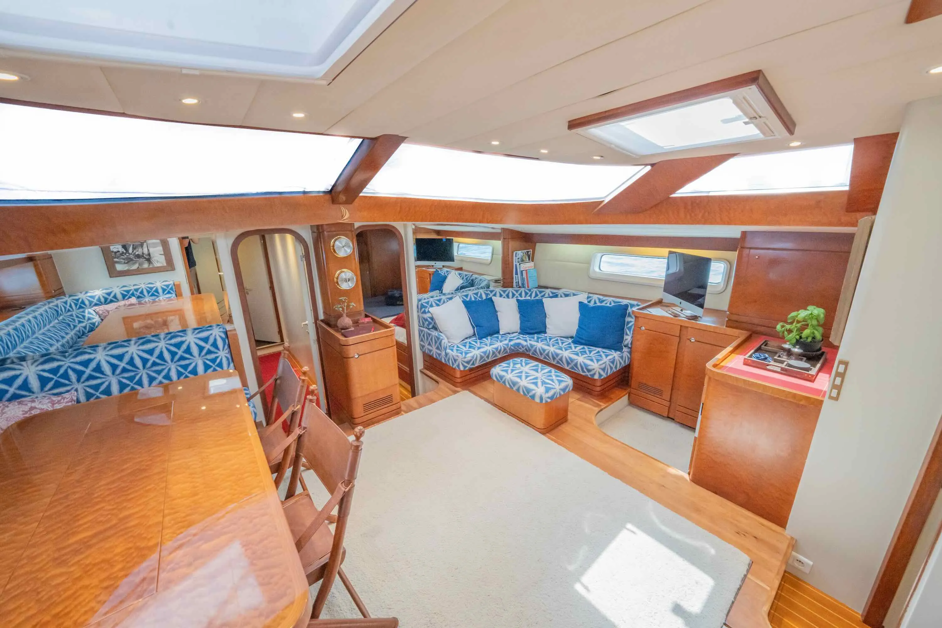 CNB 76 Lilla — yacht photo 2