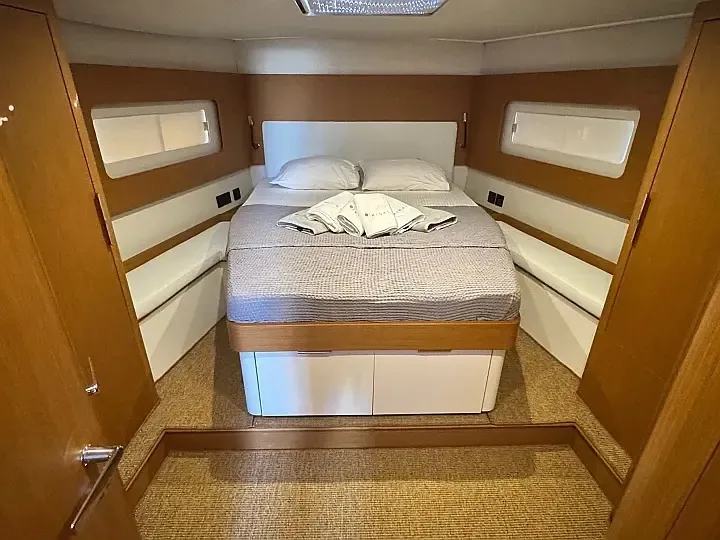 First 53 Premium — yacht photo 13