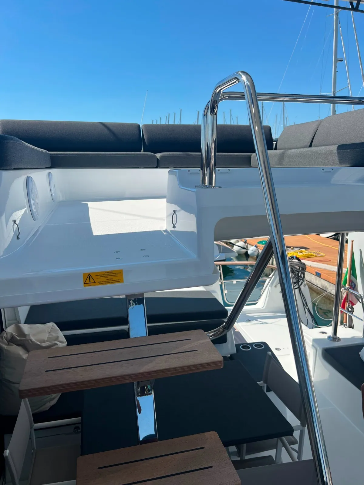Lagoon 43 Too White — yacht photo 5
