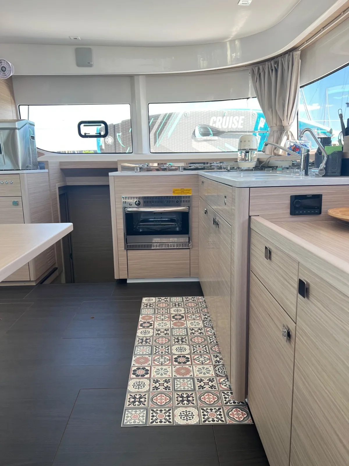 Lagoon 43 Too White — yacht photo 11