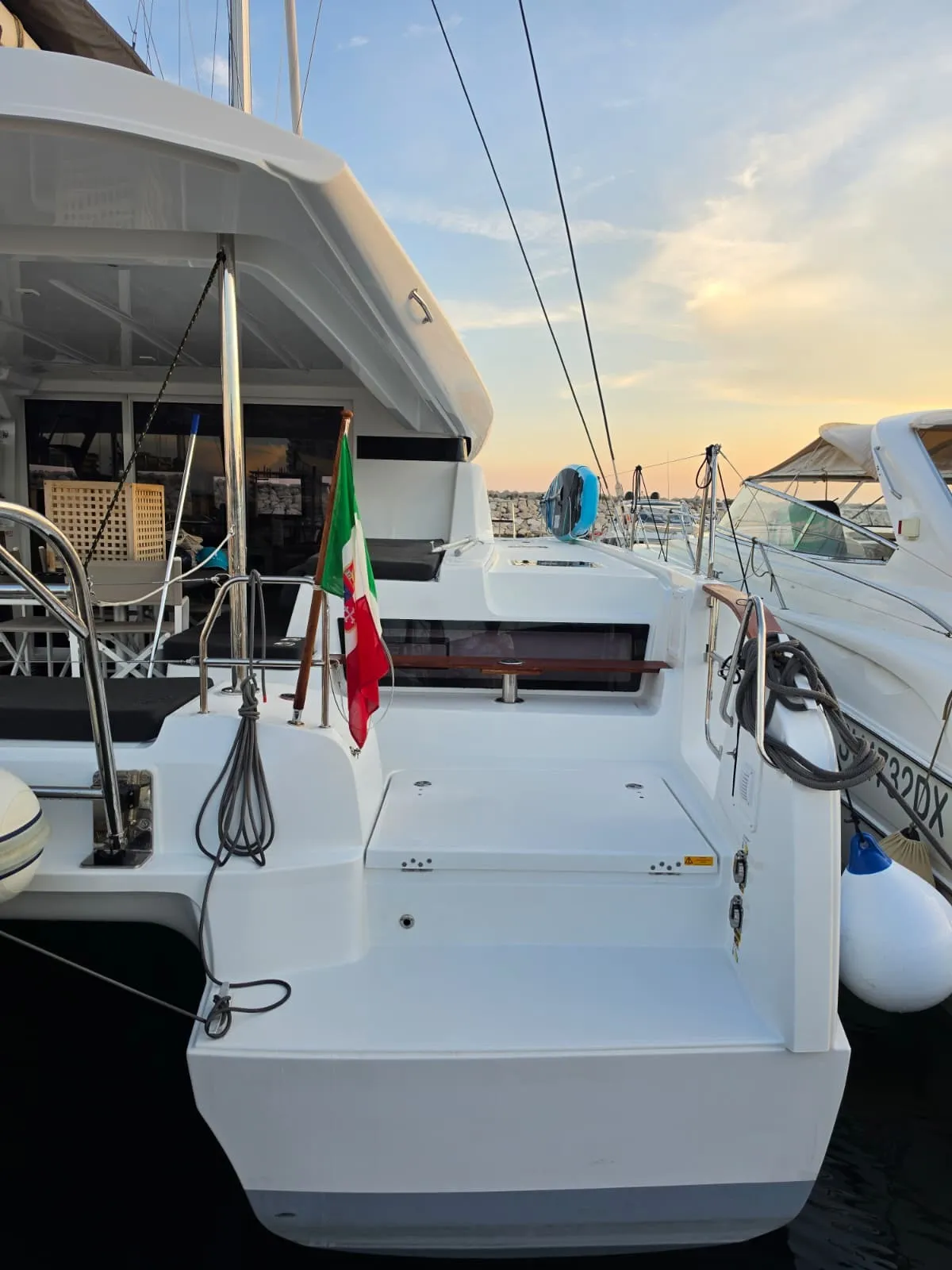 Lagoon 43 Too White — yacht photo 8