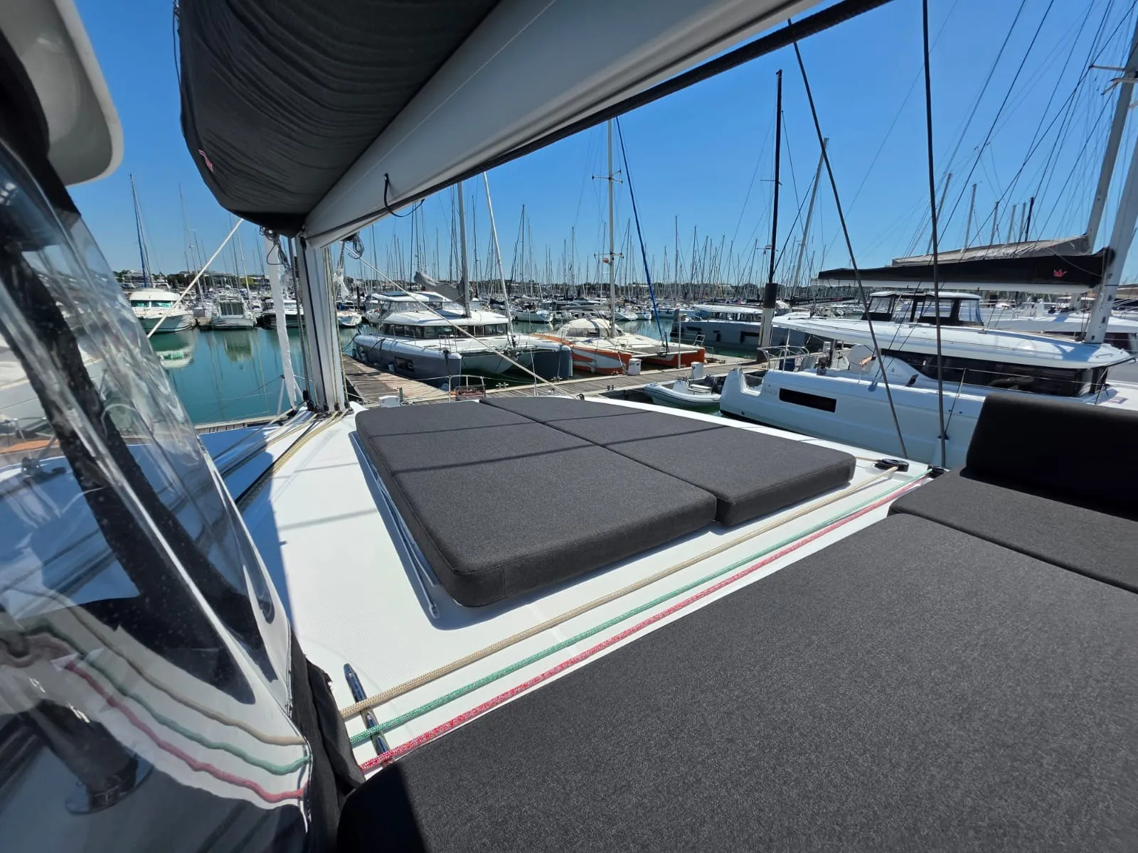 Lagoon 43 Too White — yacht photo 27