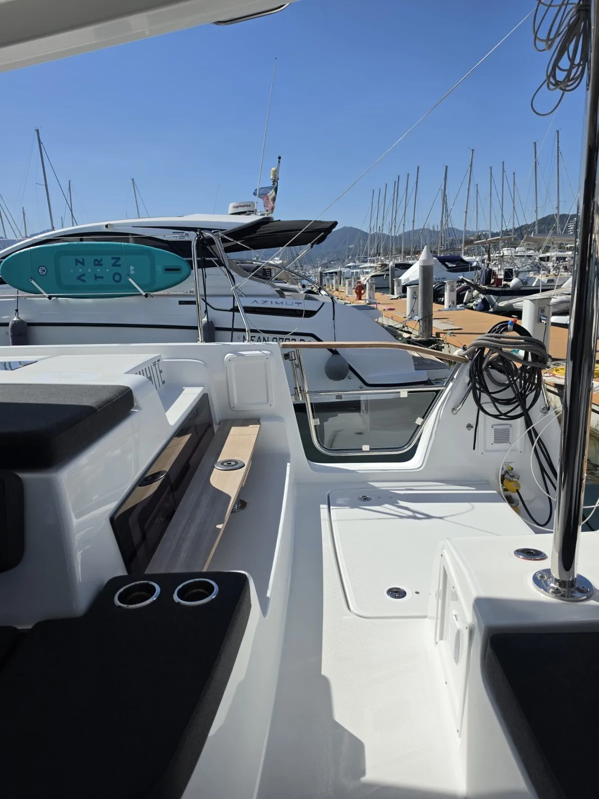 Lagoon 43 Too White — yacht photo 34