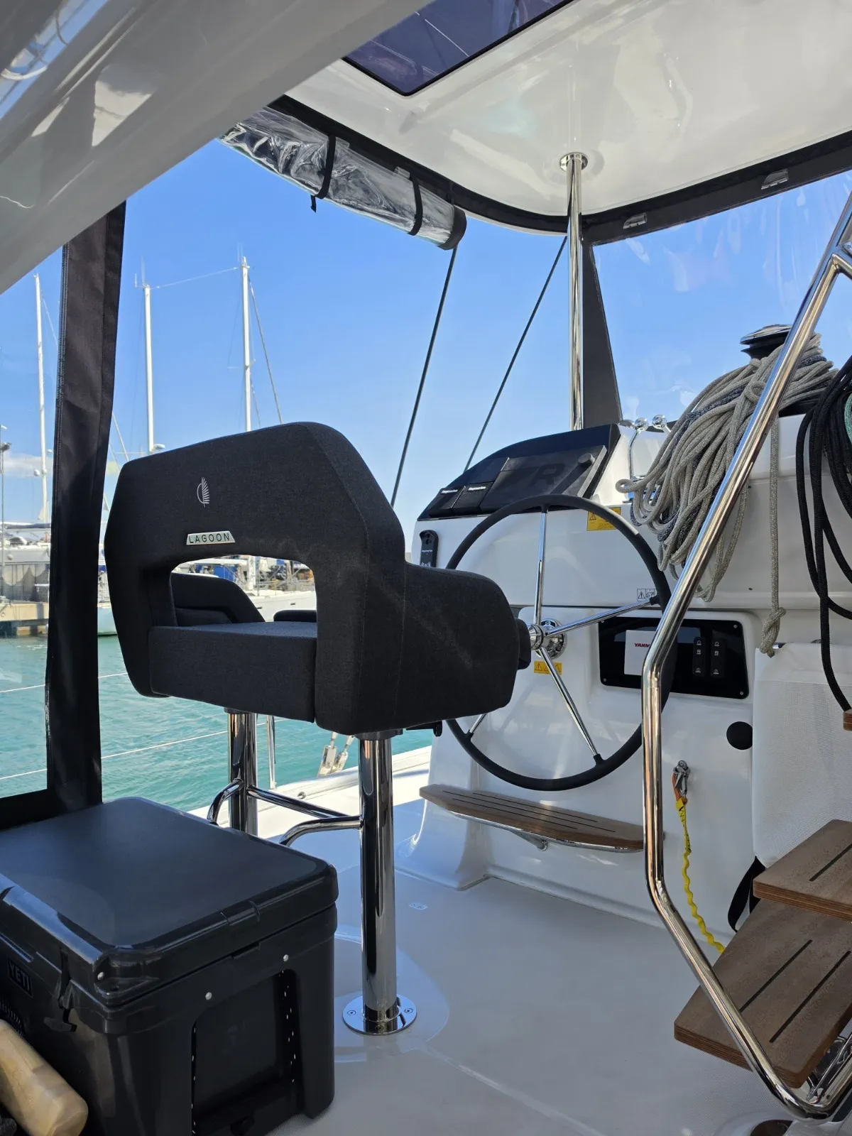 Lagoon 43 Too White — yacht photo 35