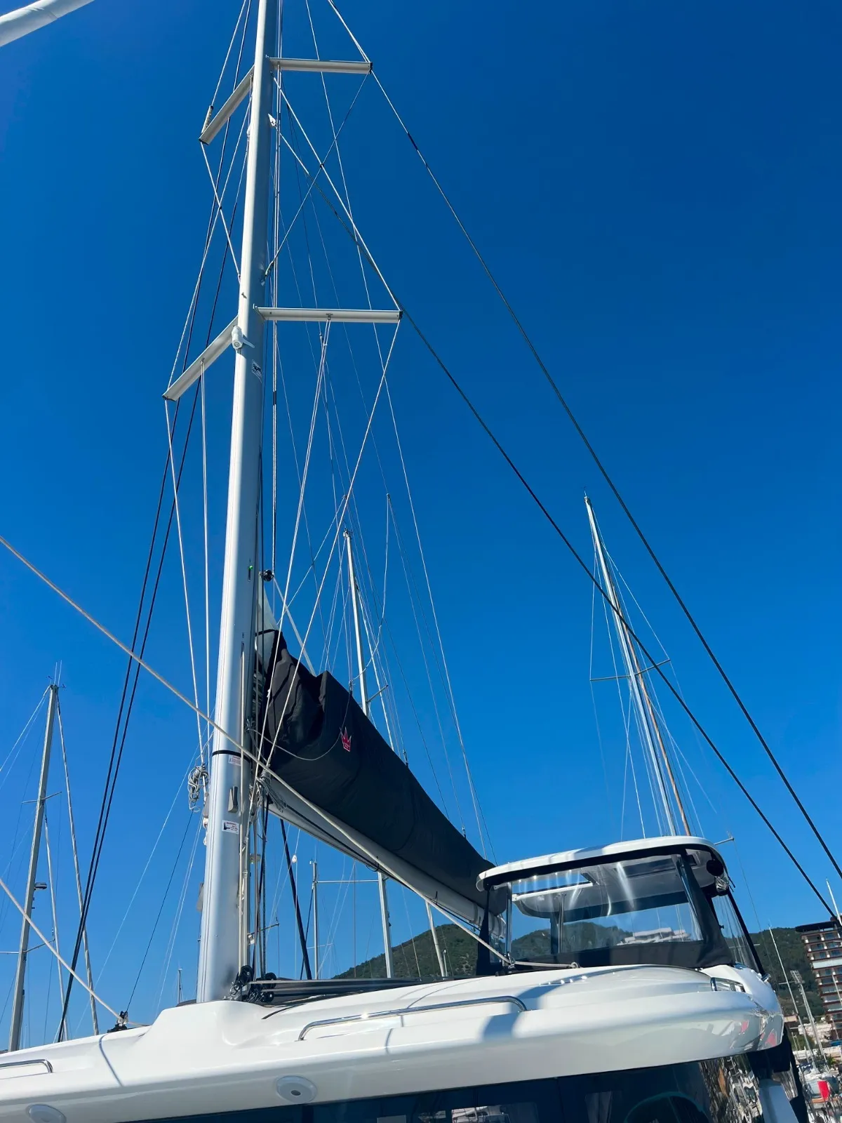 Lagoon 43 Too White — yacht photo 23