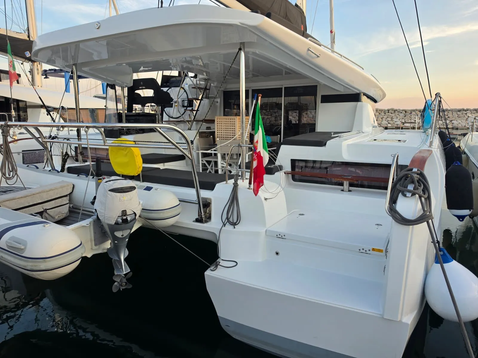 Lagoon 43 Too White — yacht photo 20