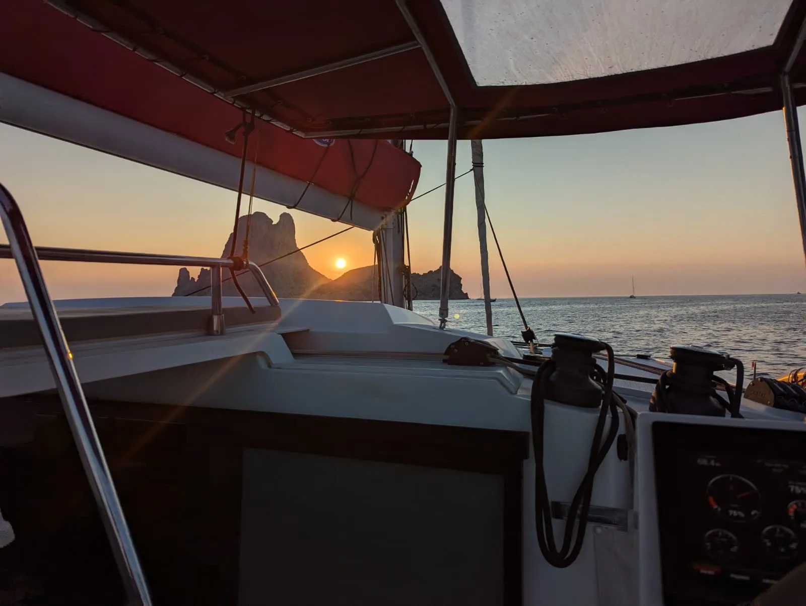 Astréa 42 Libertad VII — yacht photo 2