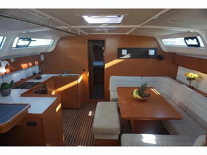 Bavaria Cruiser 51 Bavaria Cr51 19 — yacht photo 3
