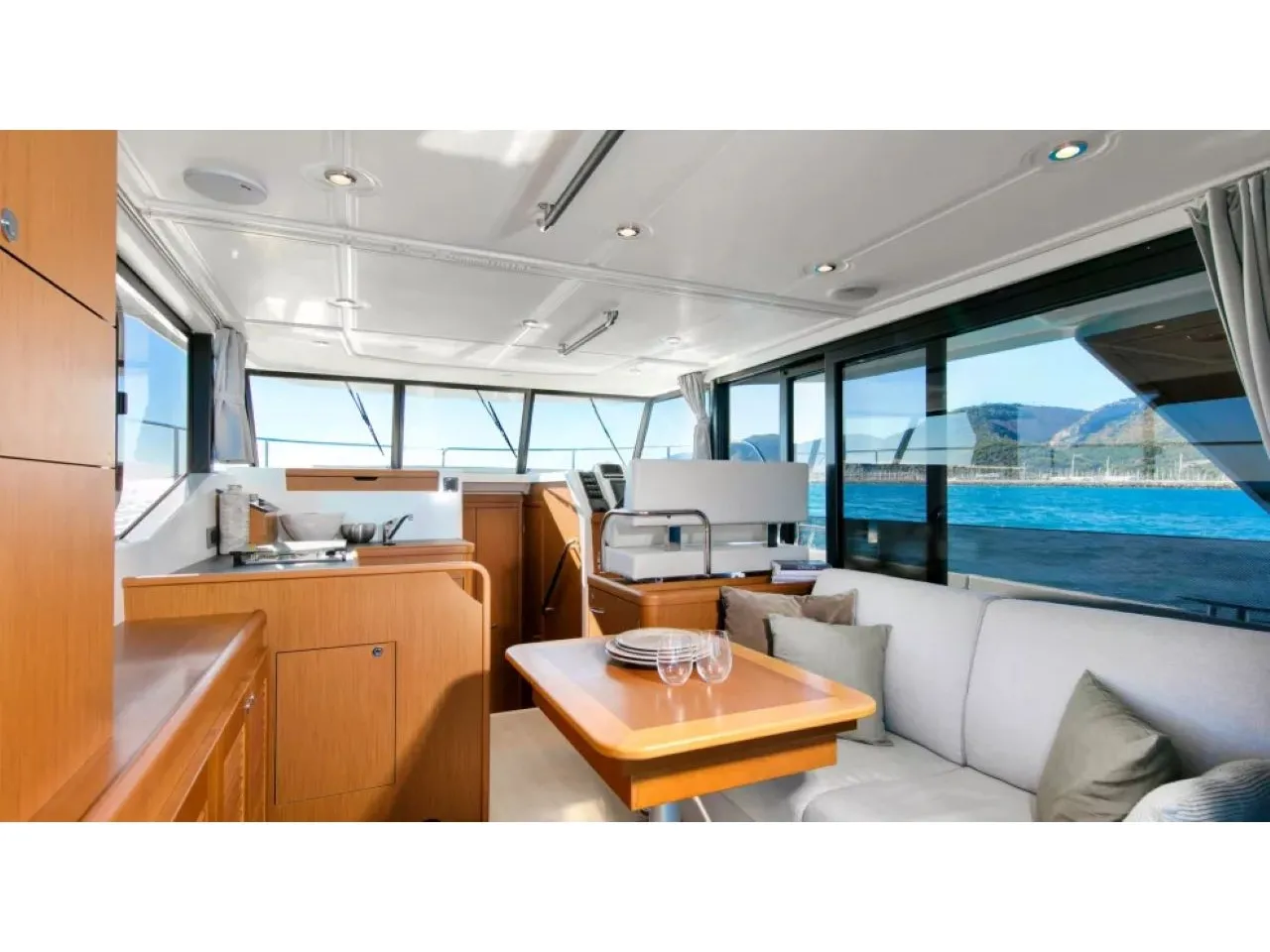 Swift Trawler 35 KAYCI — фотография яхты 6