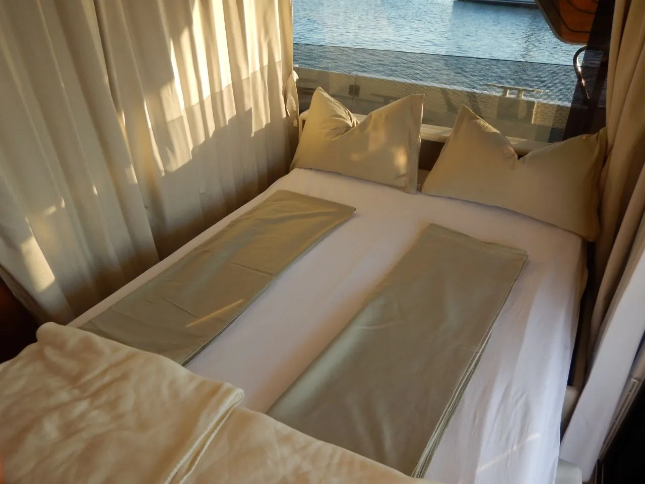 Swift Trawler 35 KAYCI — фотография яхты 2