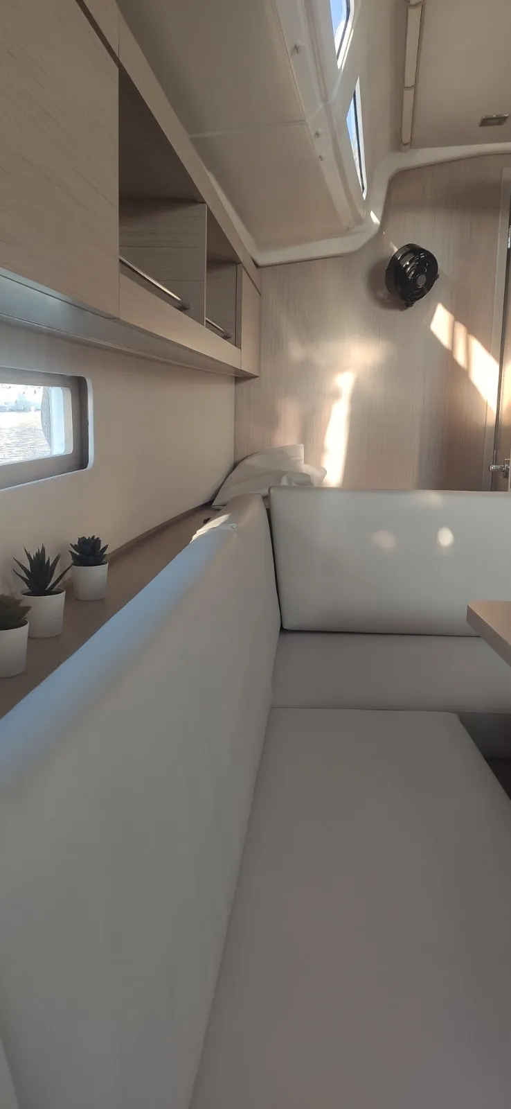 Oceanis 40.1 Taylor — jahtikuva 2