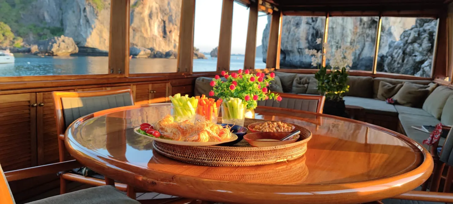 Motoryacht Maha Bhetra — Yachtfoto 11