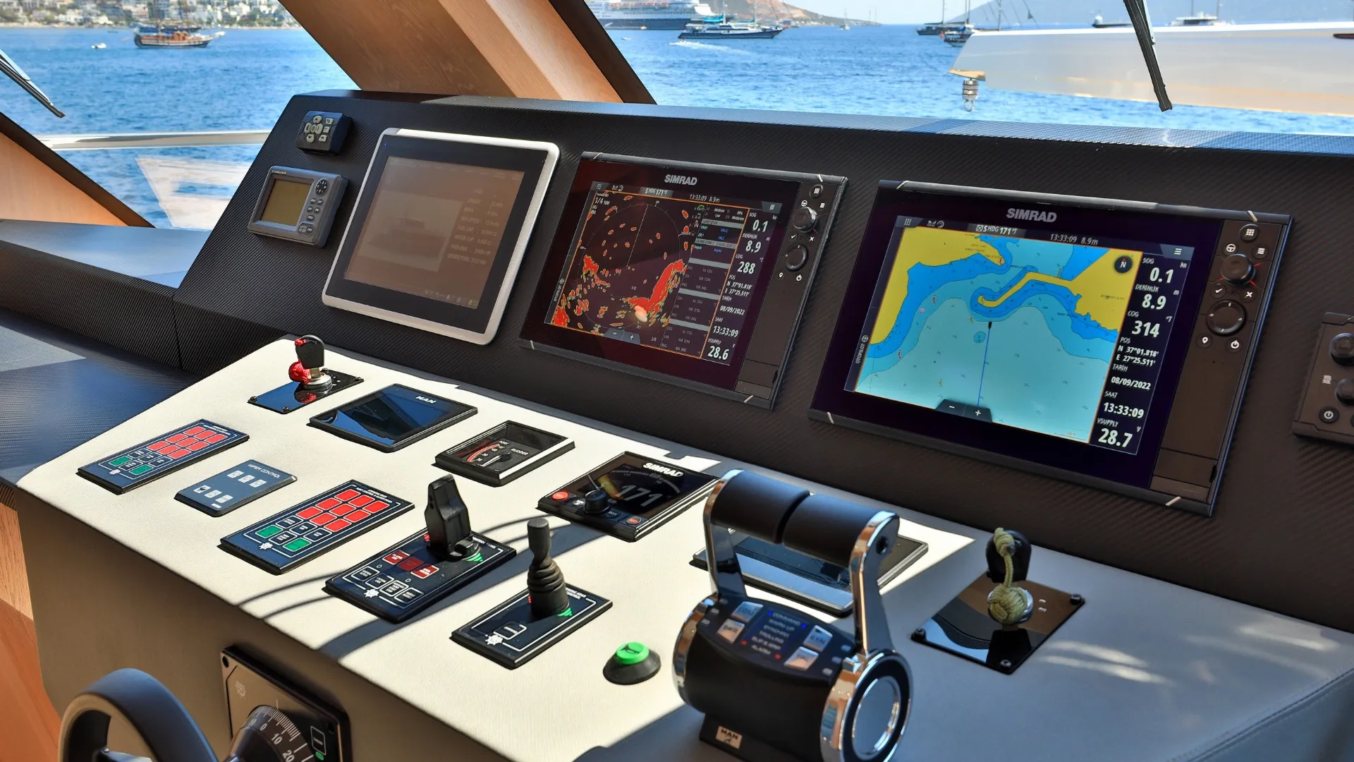 Aegean Explorer M26 Ukiel — yacht photo 21