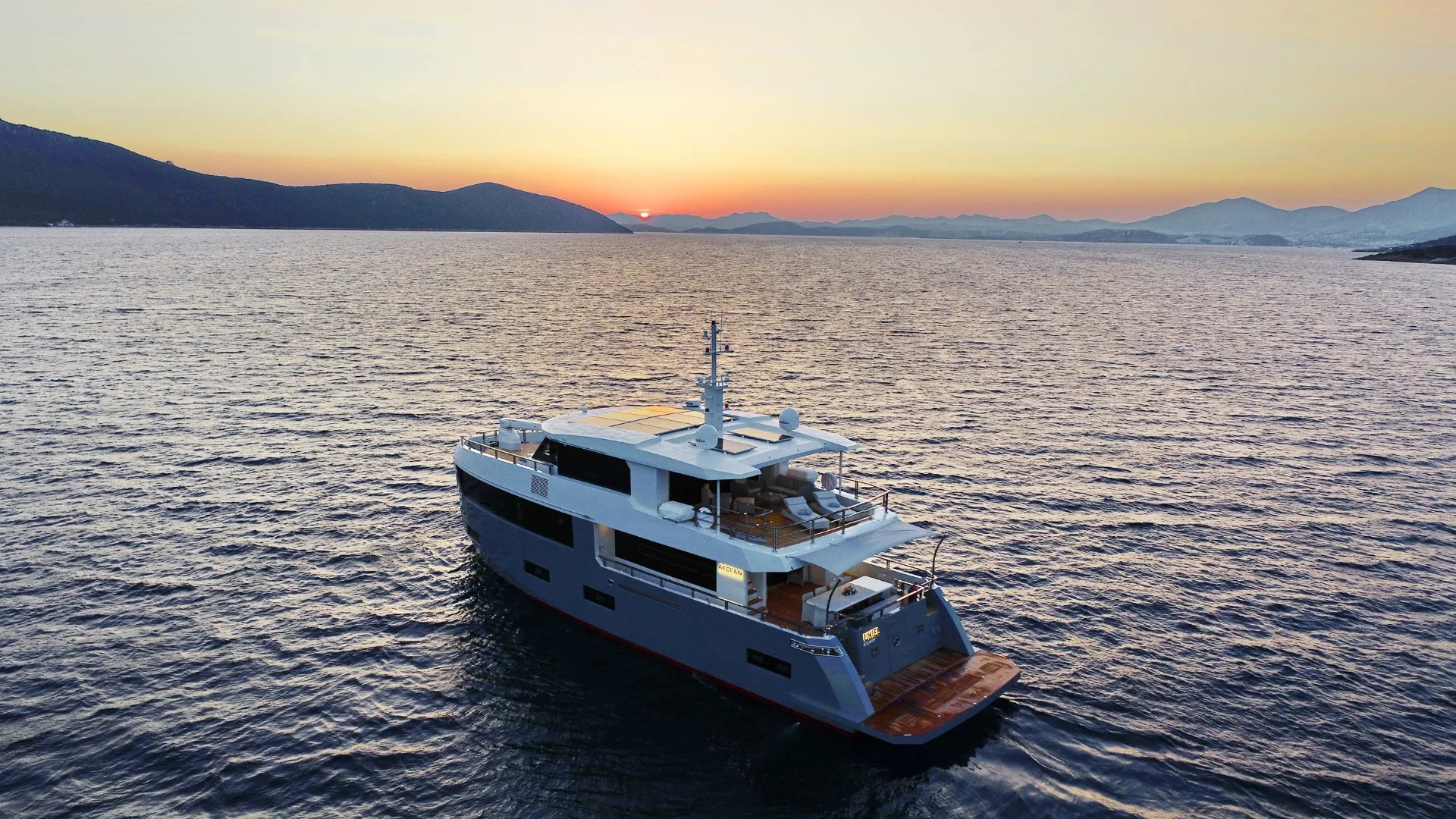 Aegean Explorer M26 Ukiel — yacht photo 15