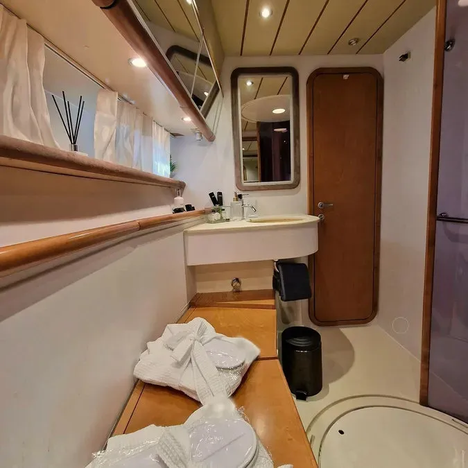 Ferretti 52 BLUE DREAM — yacht photo 8