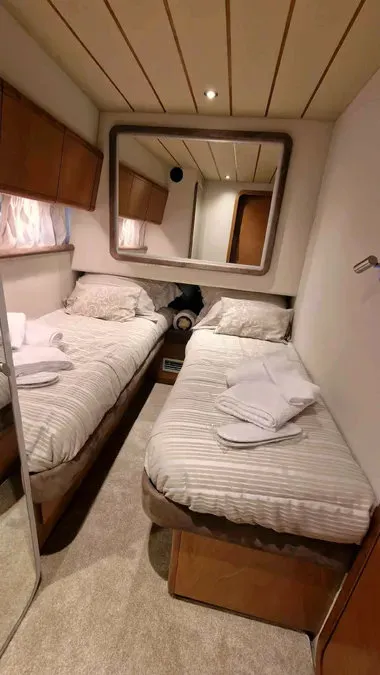 Ferretti 52 BLUE DREAM — yacht photo 15