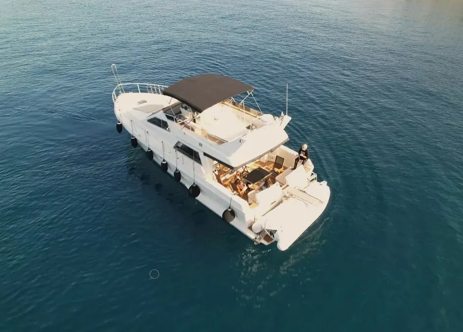 Ferretti 52 BLUE DREAM — yacht photo 4