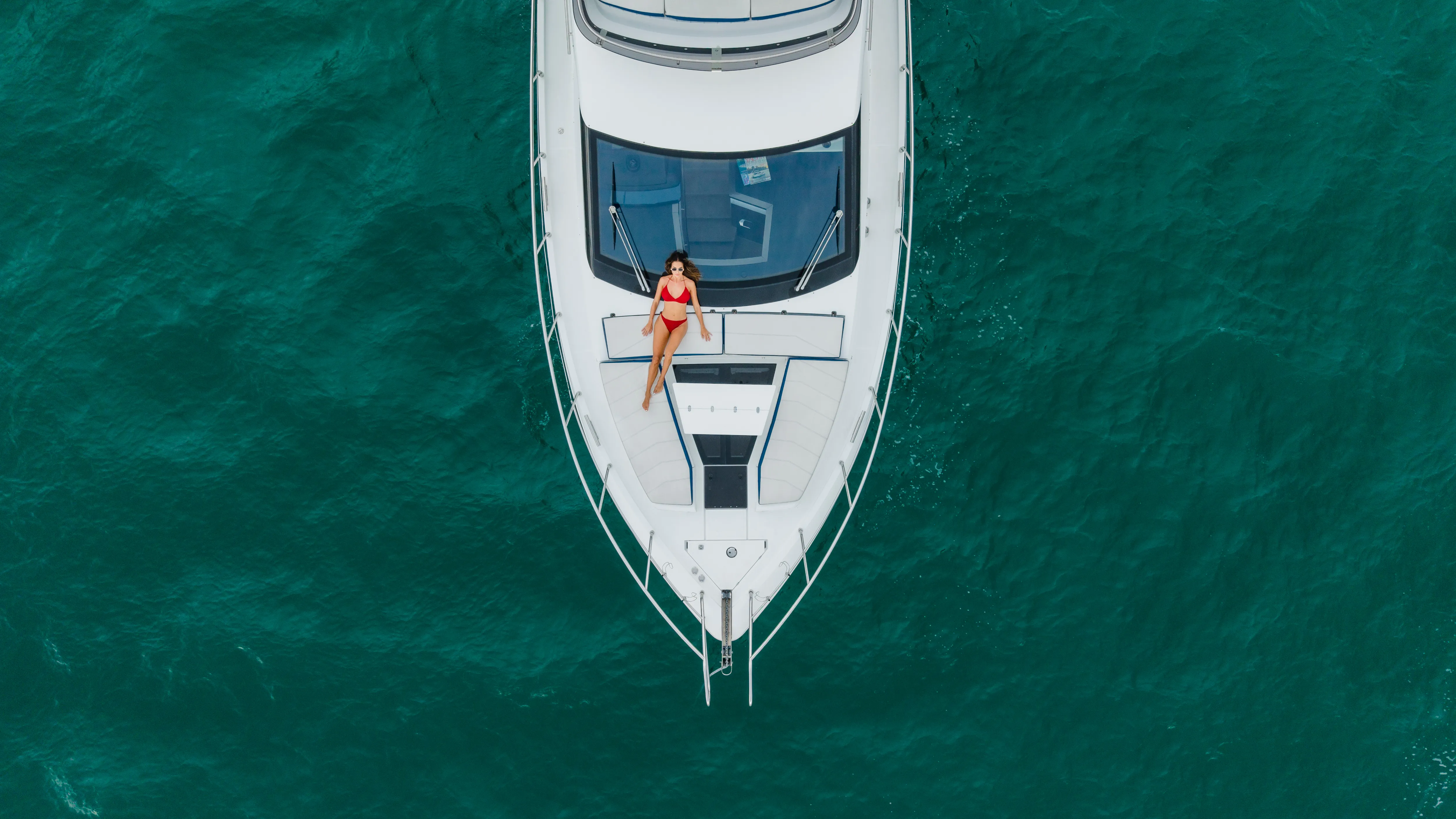 Galeon 500 Fly Liquid Asset — Yachtfoto 17