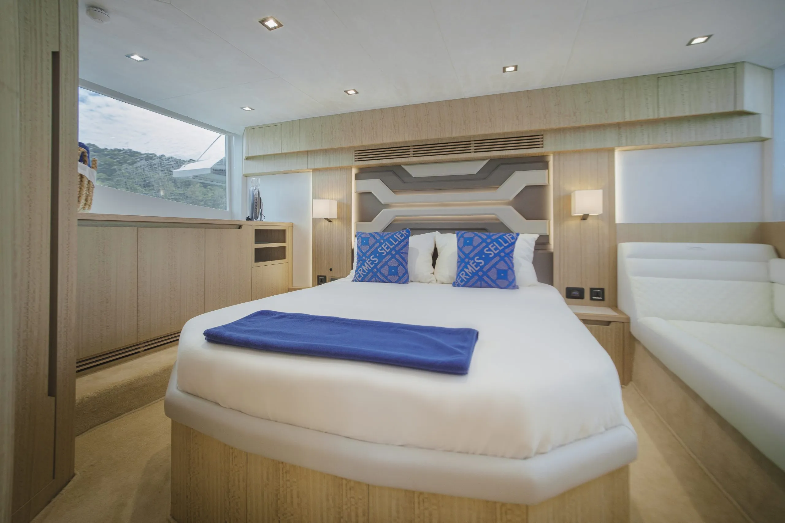 Galeon 500 Fly Liquid Asset — Yachtfoto 20