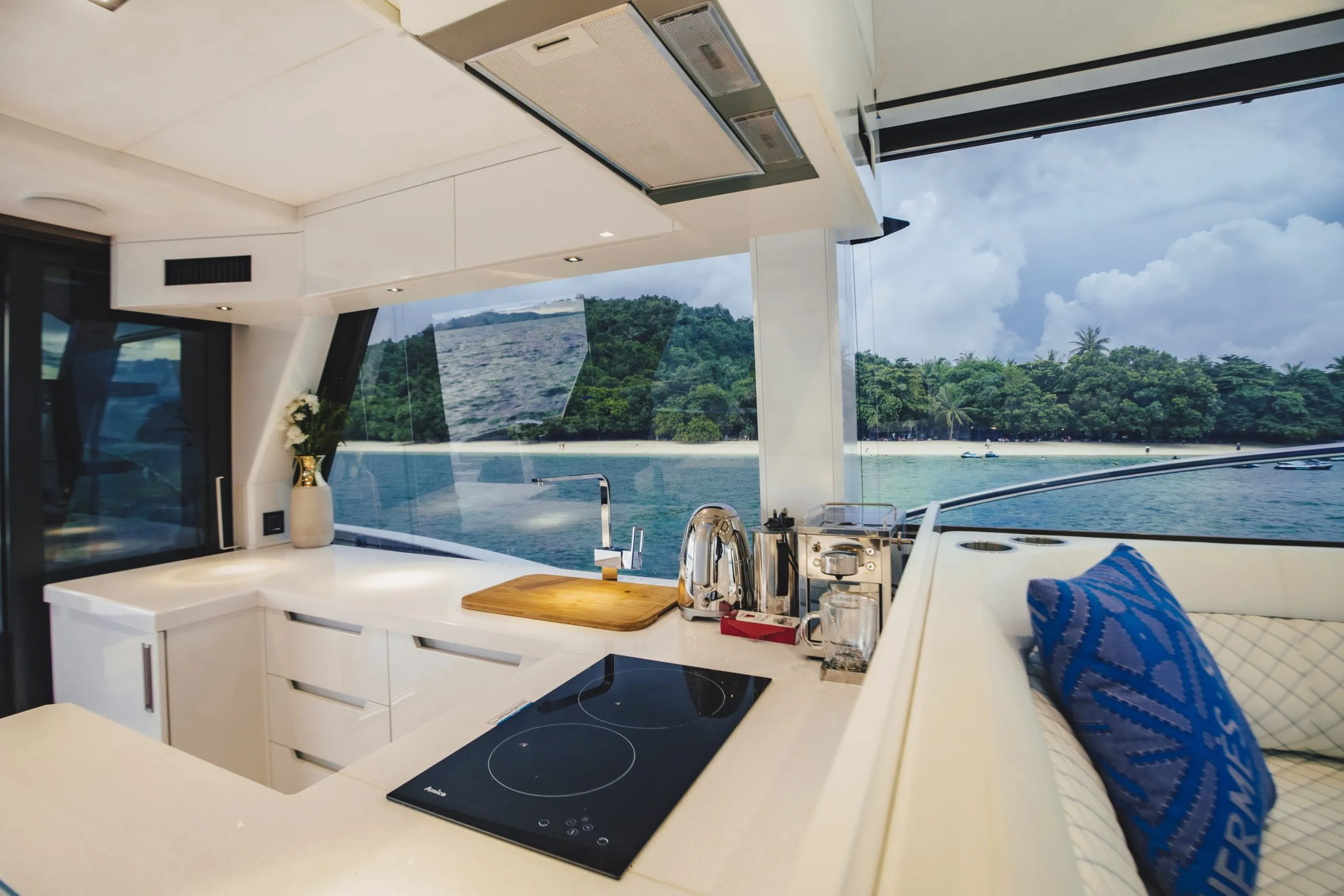 Galeon 500 Fly Liquid Asset — Yachtfoto 8