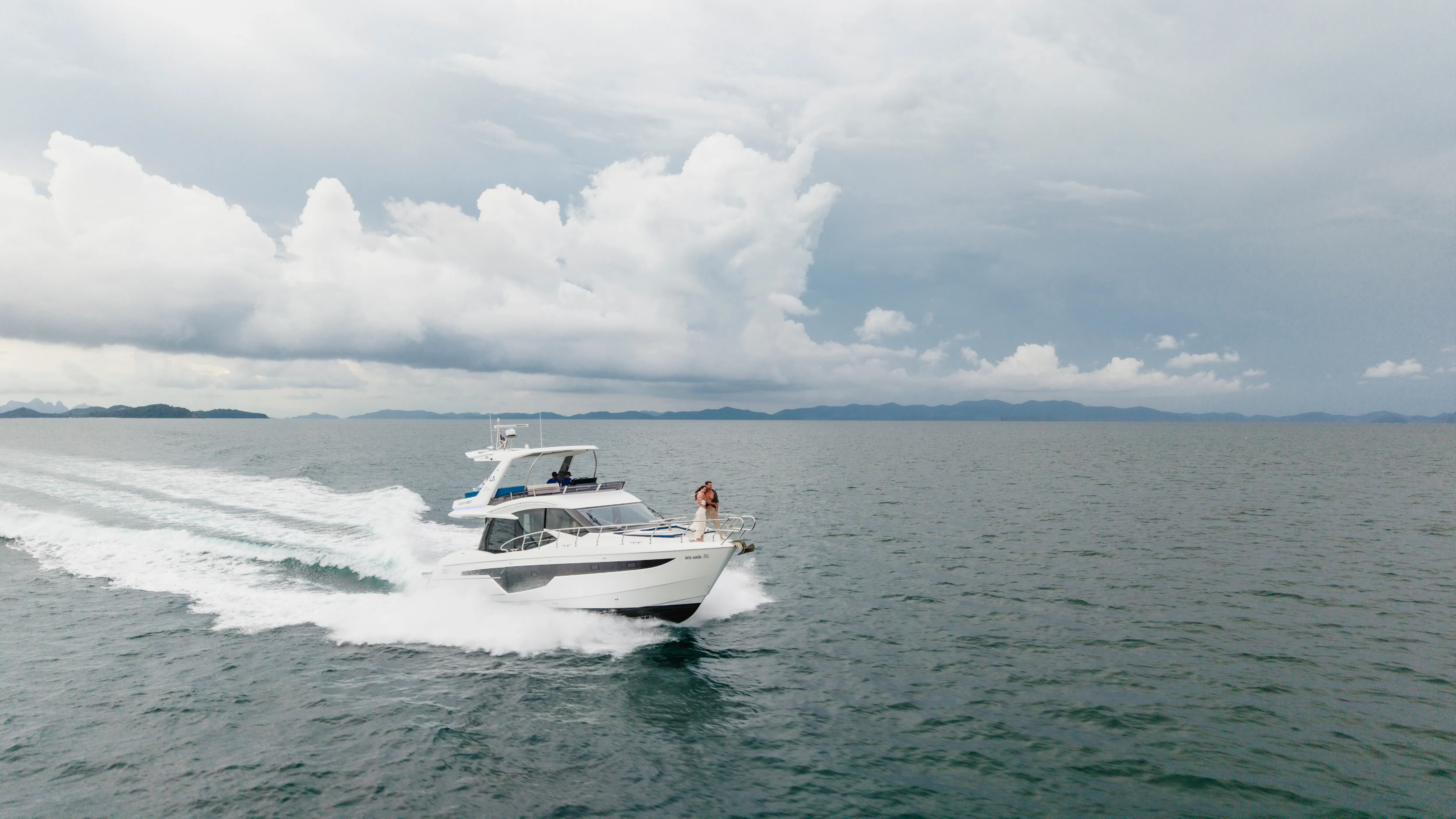 Galeon 500 Fly Liquid Asset — Yachtfoto 7