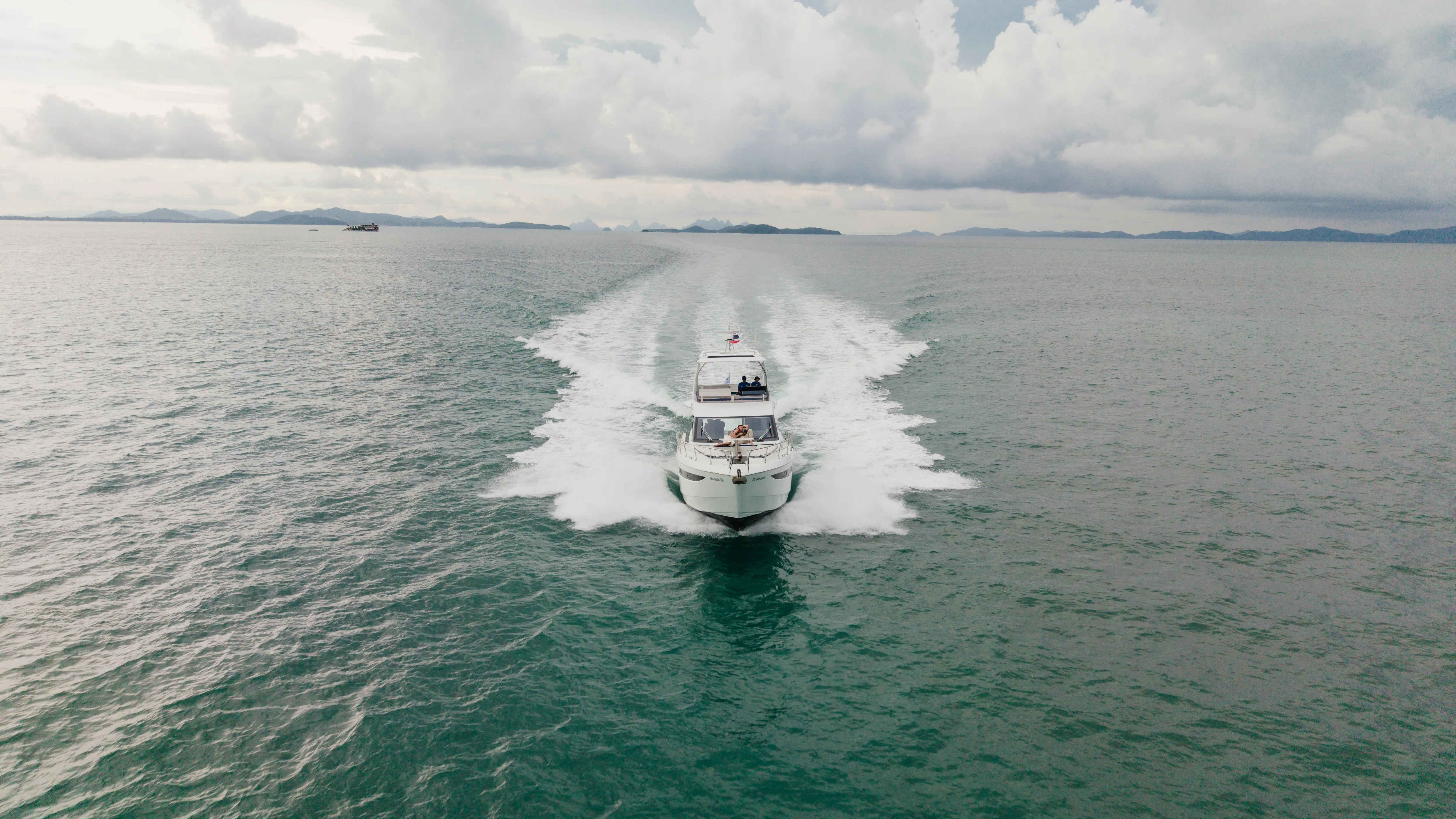 Galeon 500 Fly Liquid Asset — Yachtfoto 18